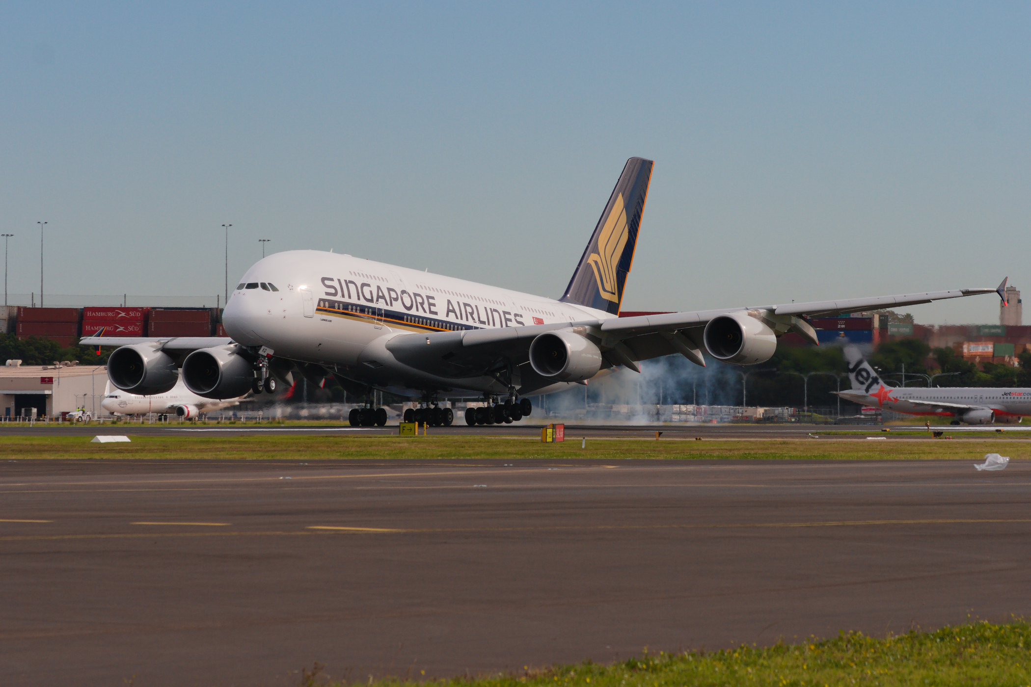 Singapore Airlines Airbus A380-800 9V-SKQ at Kingsford Smith