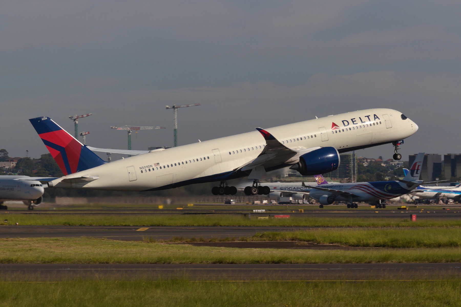 Delta Airlines Airbus A350-900 N509DN at Kingsford Smith