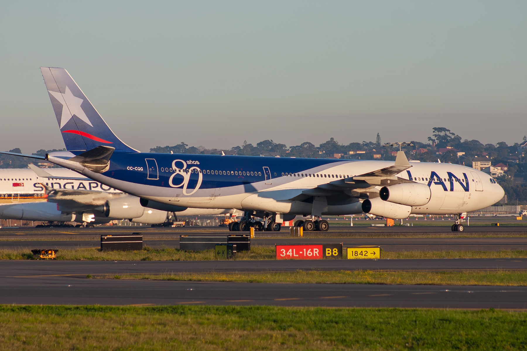 LAN Airlines Airbus A340-300 CC-CQG at Kingsford Smith