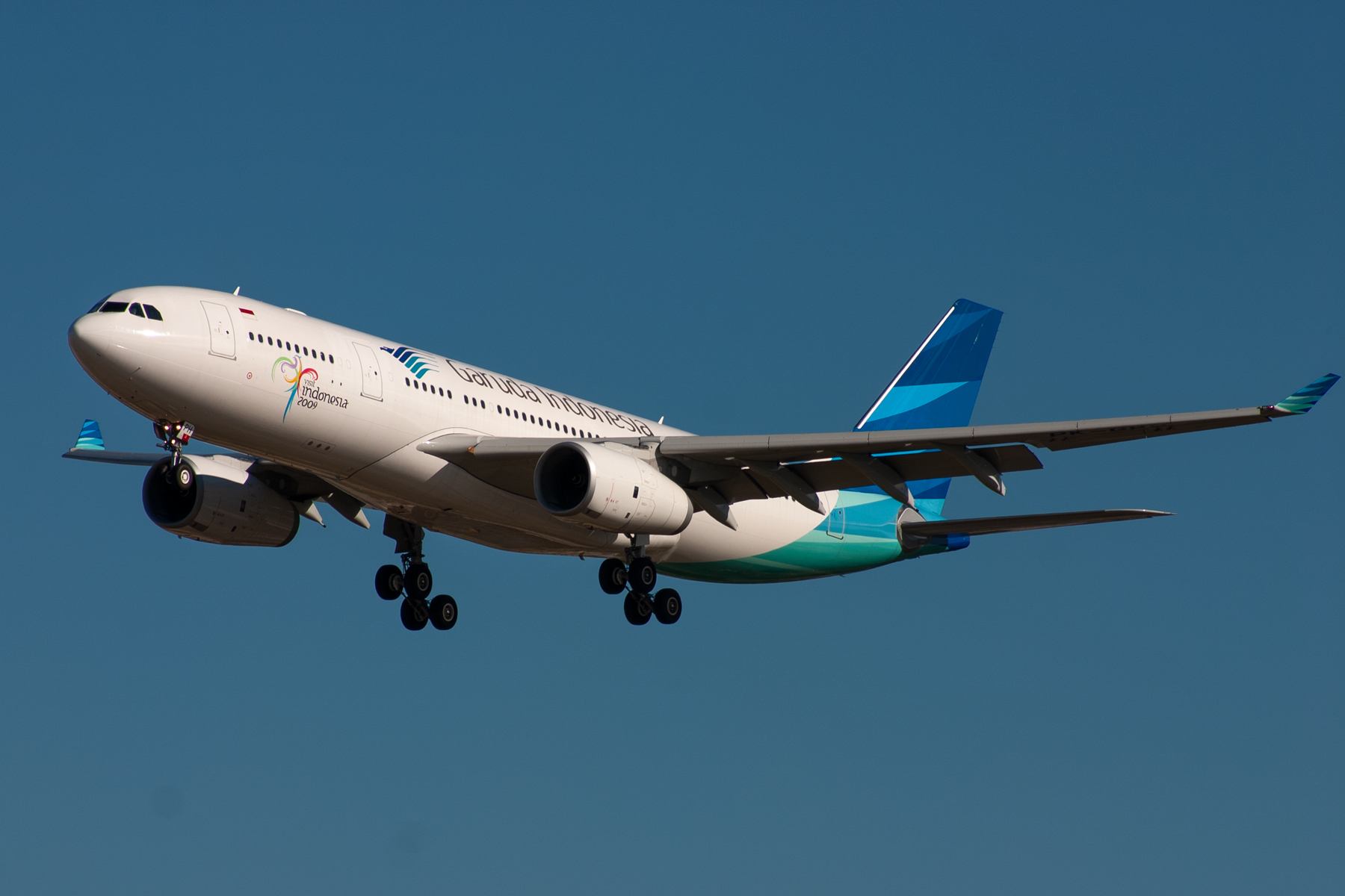 Garuda Indonesia Airbus A330-200 PK-GPH at Kingsford Smith