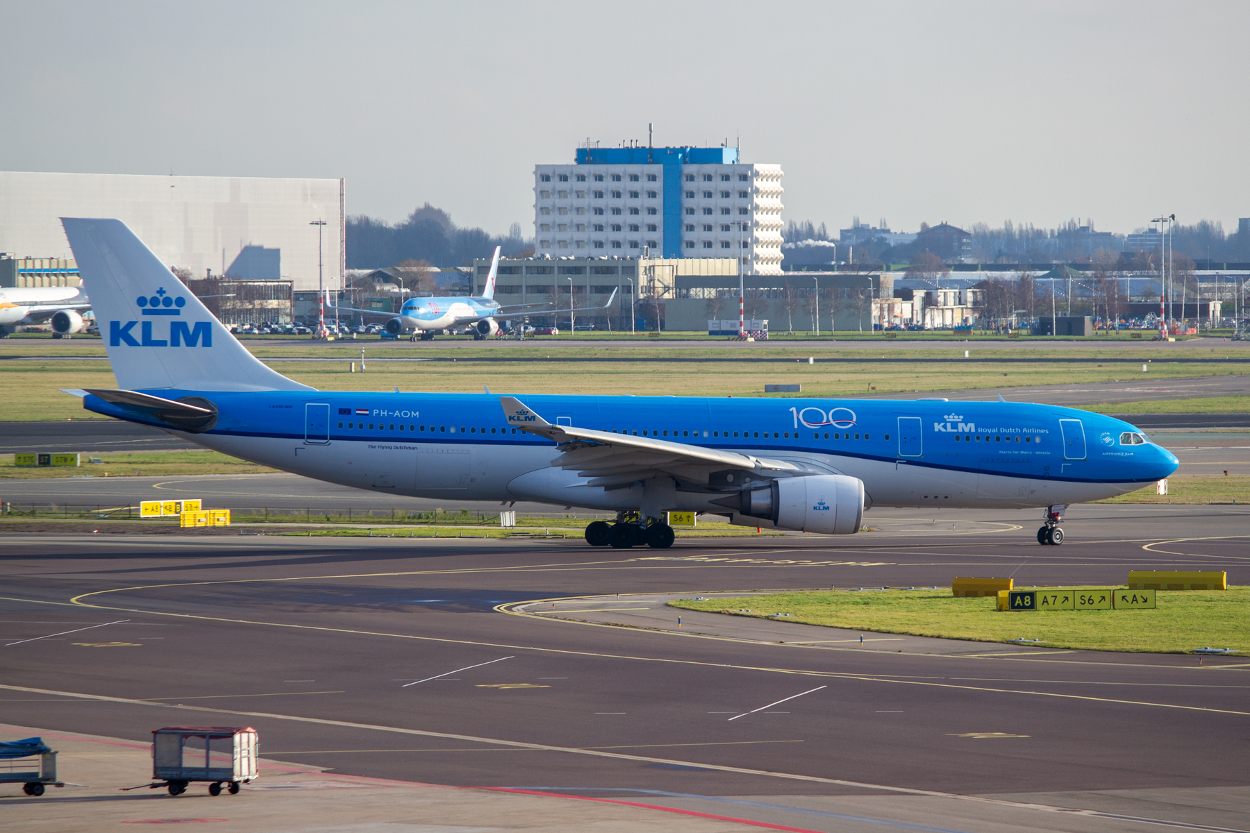 KLM Airbus A330-200 PH-AOM at Schiphol