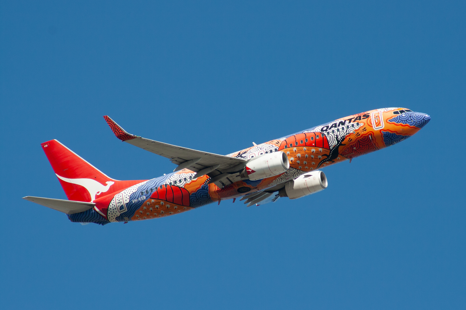 Qantas Boeing 737-800 VH-VXB at Kingsford Smith