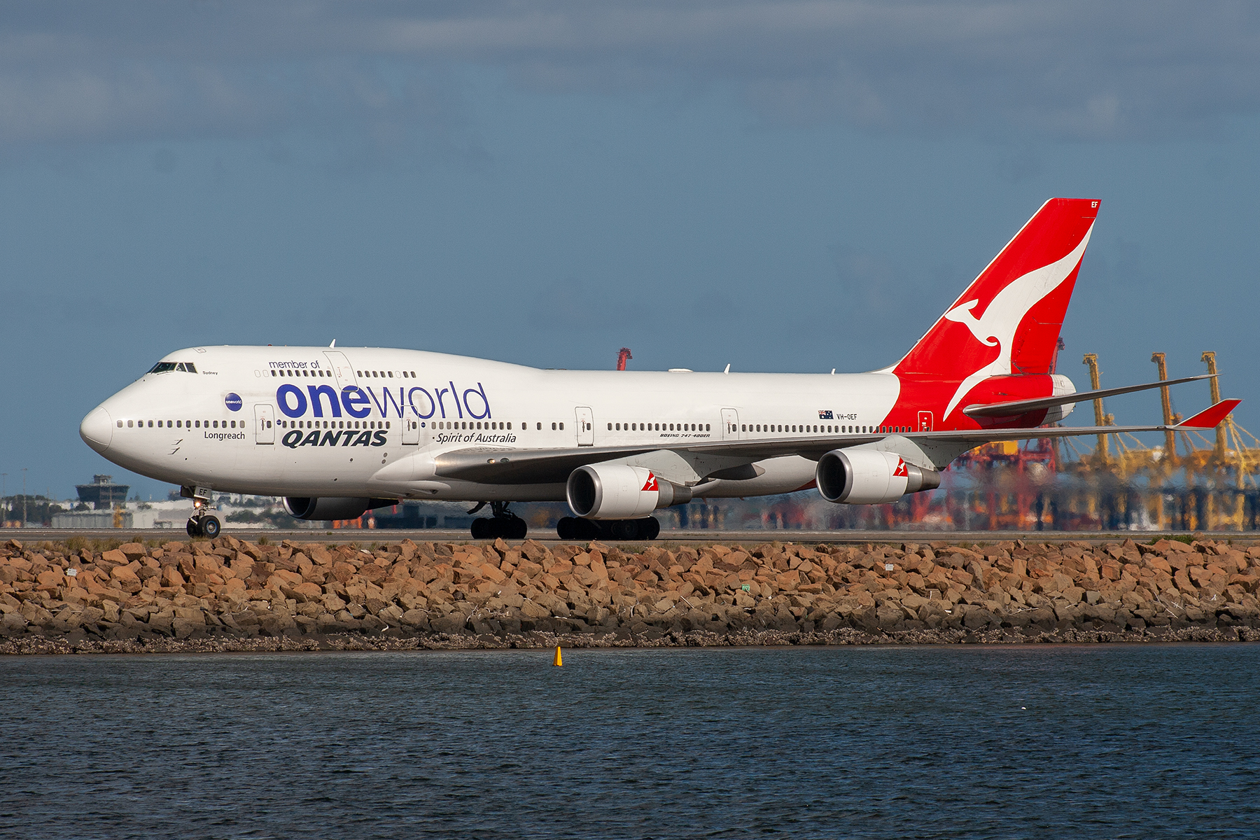 Qantas Boeing 747-400ER VH-OEF at Kingsford Smith