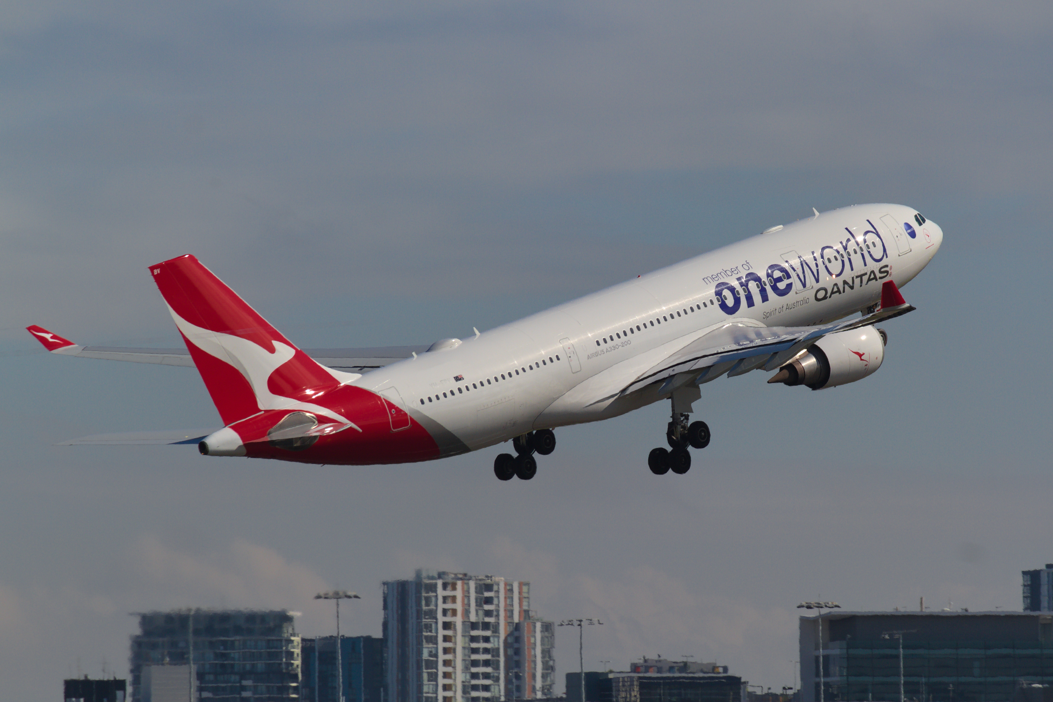 Qantas Airbus A330-200 VH-EBV at Kingsford Smith