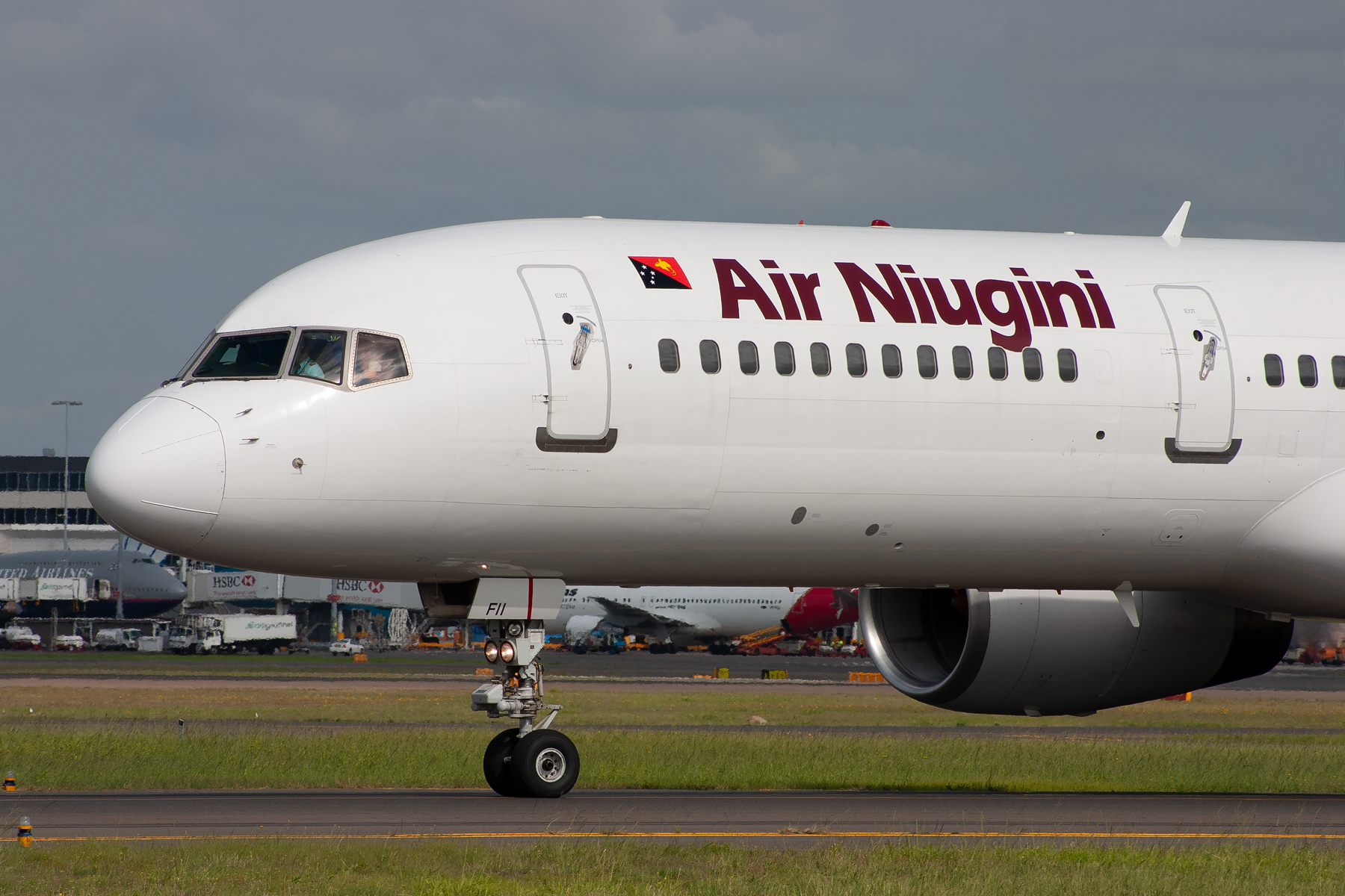 Air Niugini Boeing 757-200 TF-FII at Kingsford Smith