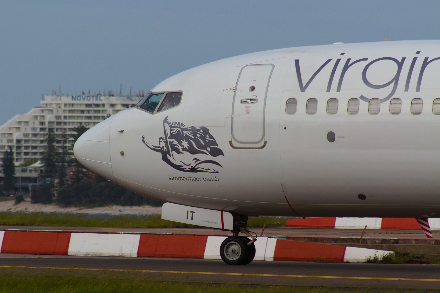 Virgin Australia Airlines Boeing 737-800 VH-YIT at Kingsford Smith