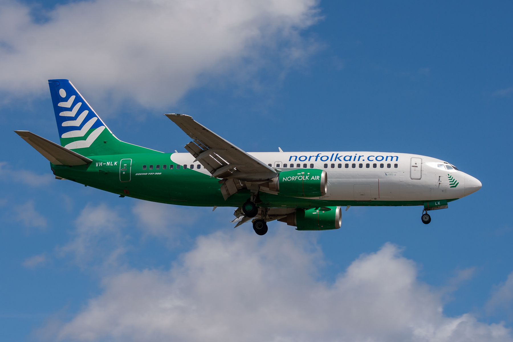 Norfolkair Boeing 737-300 VH-NLK at Kingsford Smith