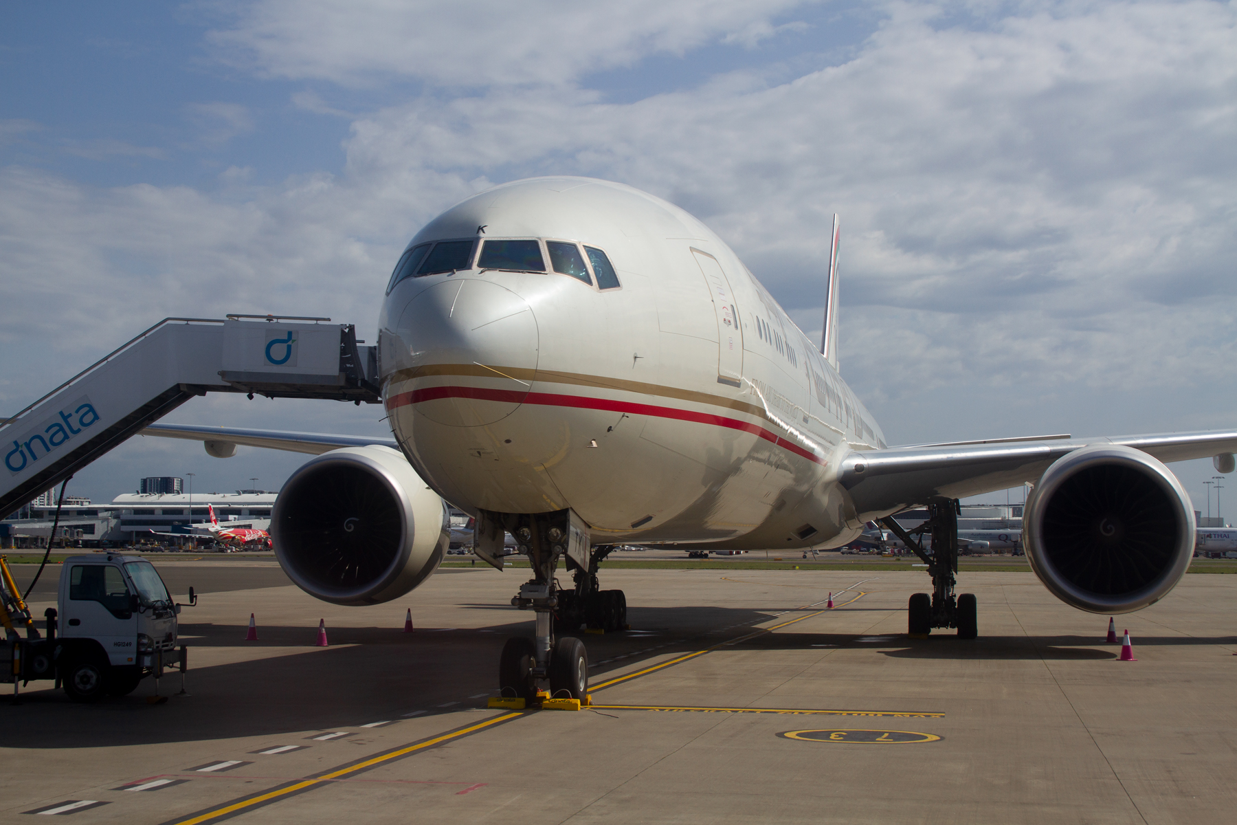 Etihad Airways Boeing 777-300ER A6-ETK at Kingsford Smith