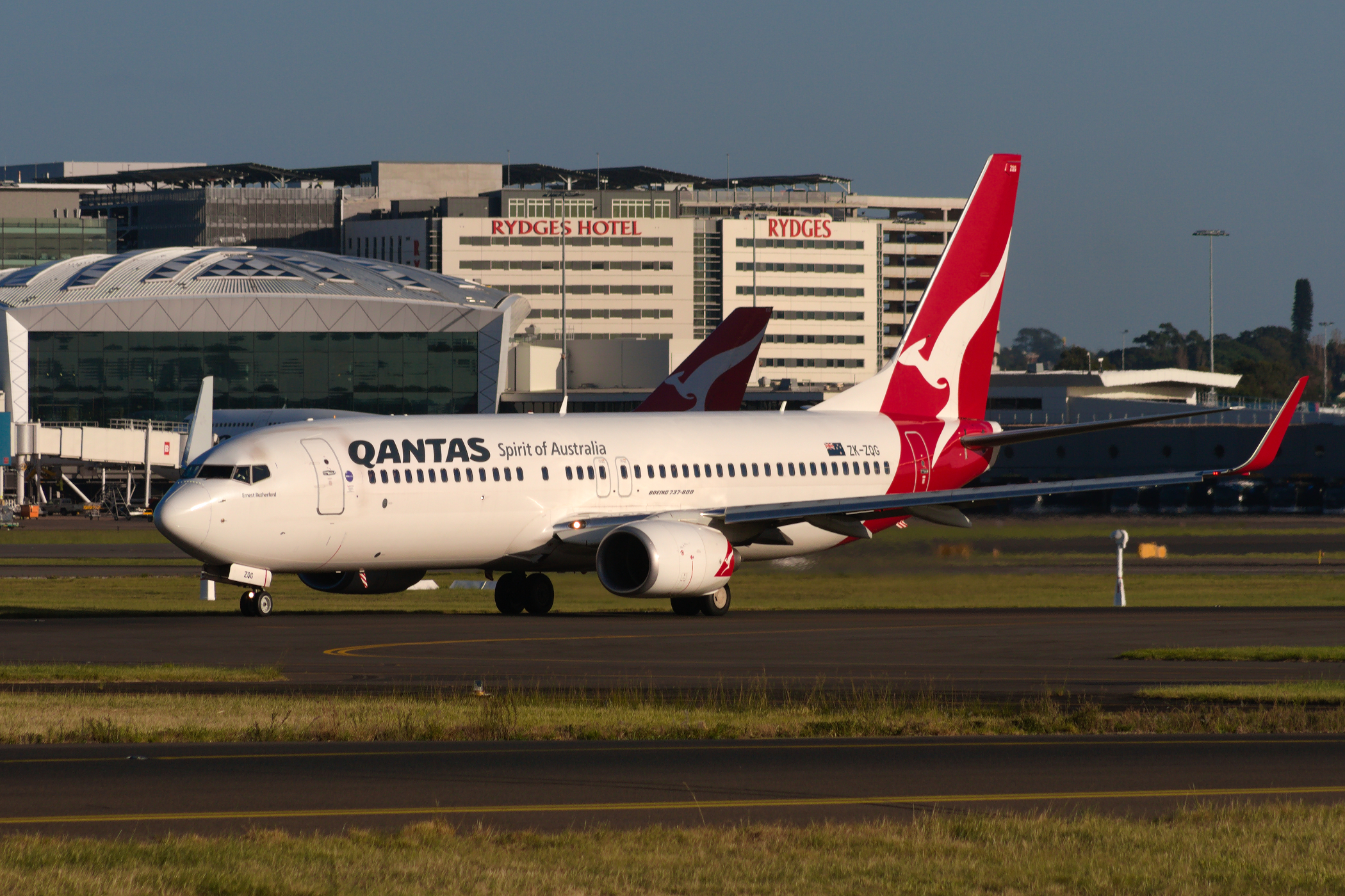 Qantas Boeing 737-800 ZK-ZQG at Kingsford Smith