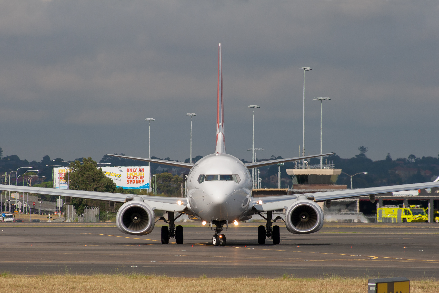 Qantas Boeing 737-800 VH-VXO at Kingsford Smith
