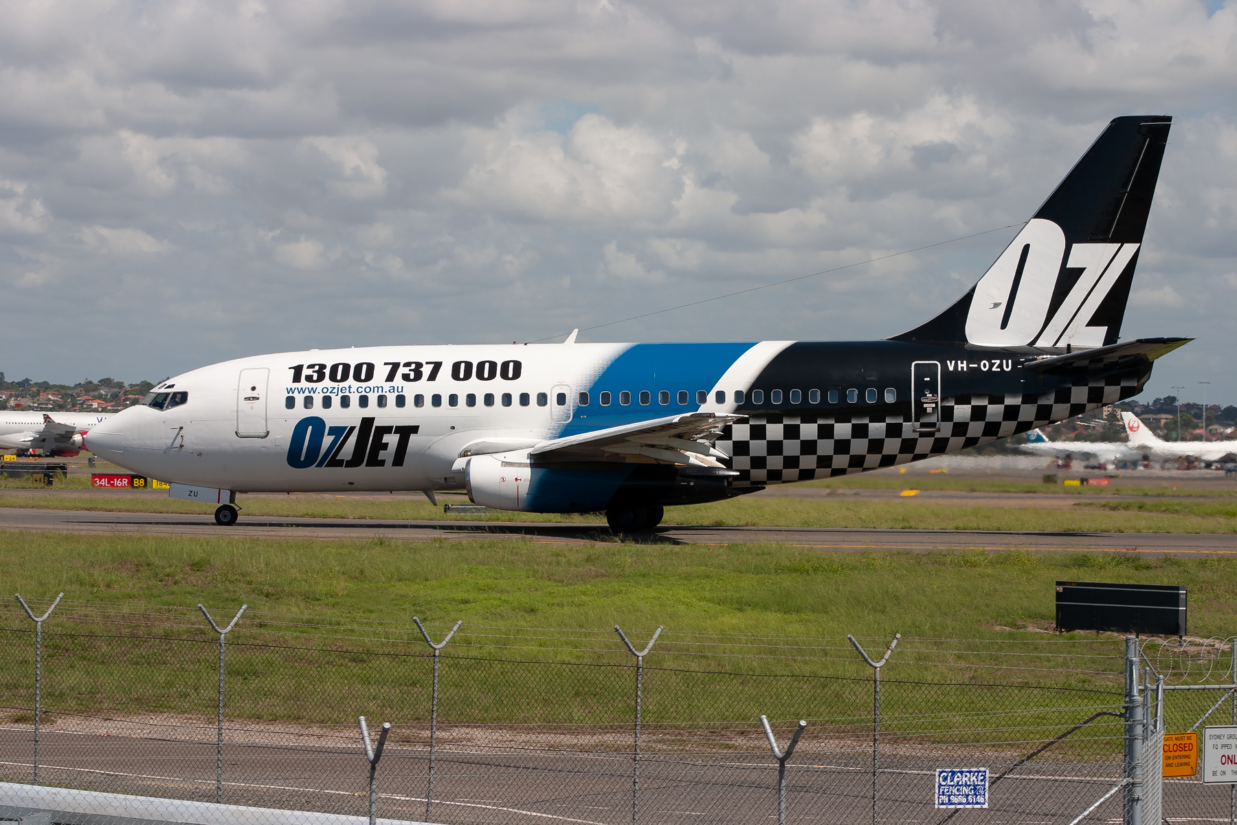 Ozjet Airlines Boeing 737-200 VH-OZU at Kingsford Smith