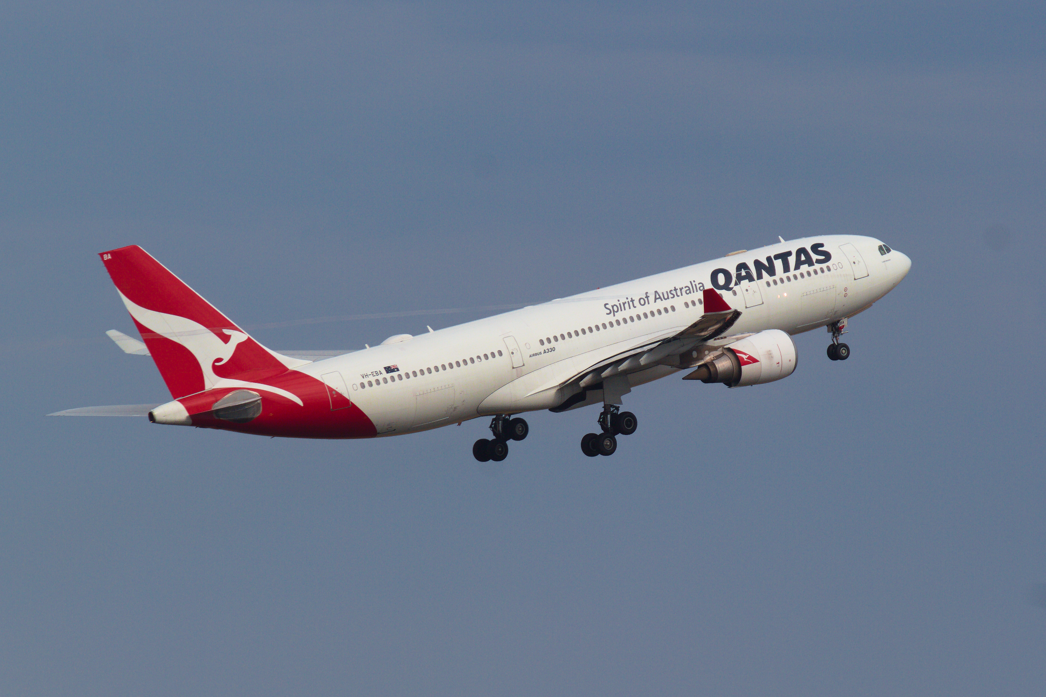 Qantas Airbus A330-200 VH-EBA at Kingsford Smith