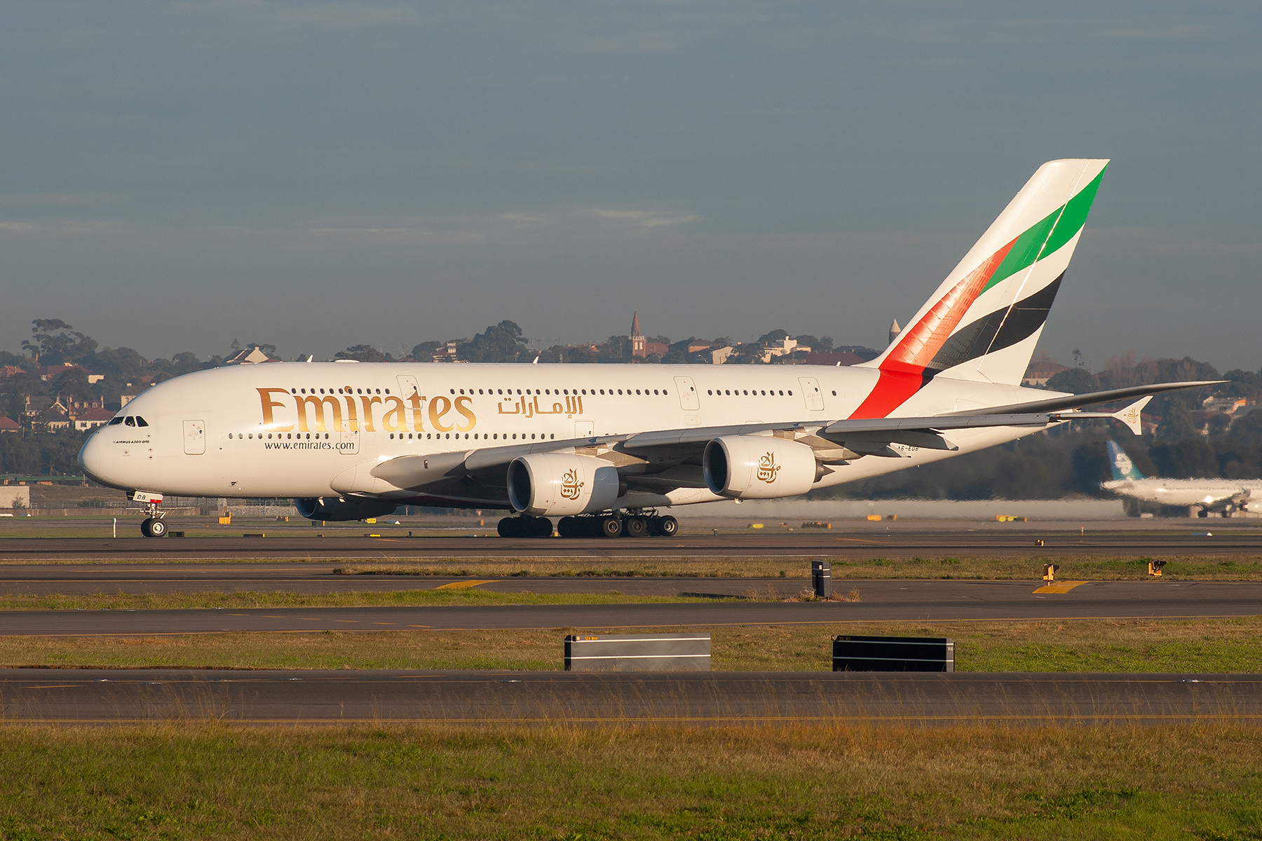 Emirates Airlines Airbus A380-800 A6-EDB at Kingsford Smith