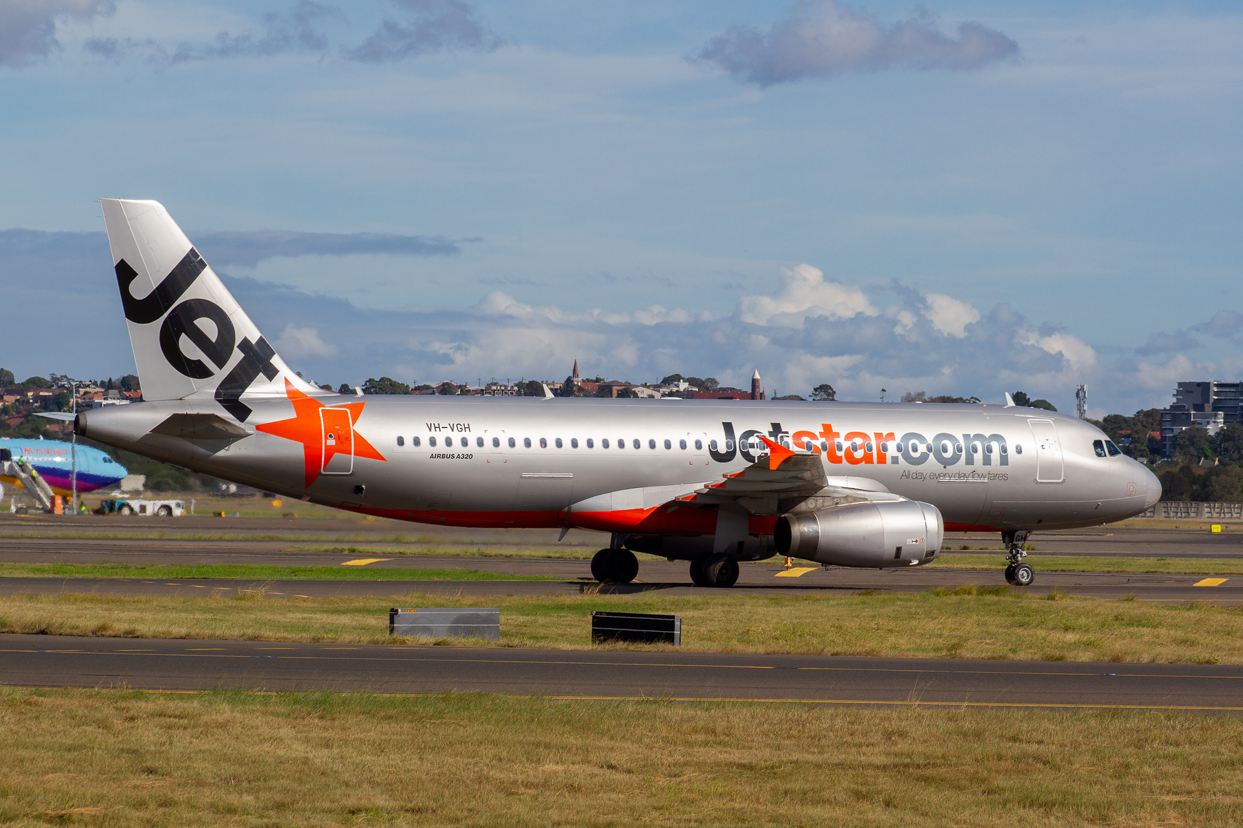 Jetstar Airways Airbus A320-200 VH-VGH at Kingsford Smith