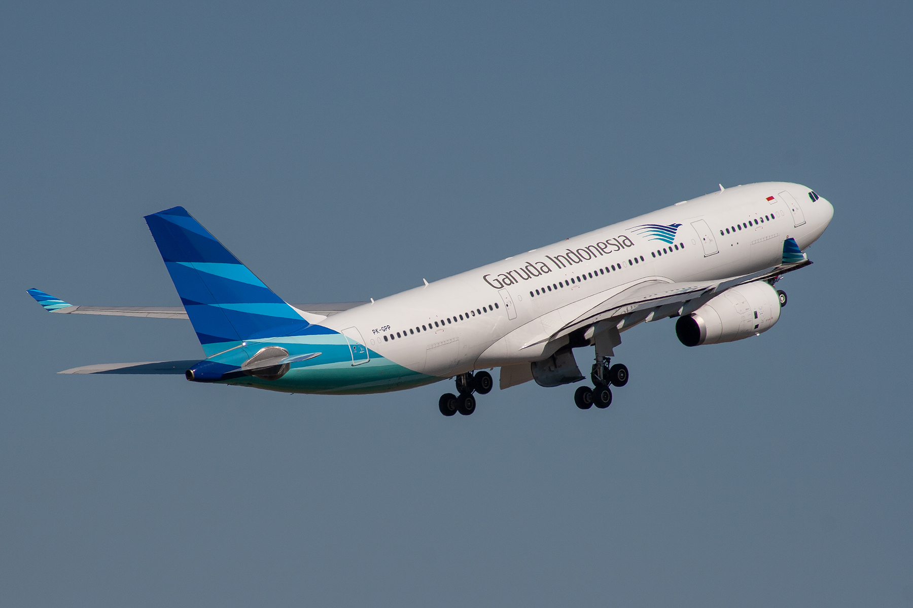 Garuda Indonesia Airbus A330-200 PK-GPP at Kingsford Smith