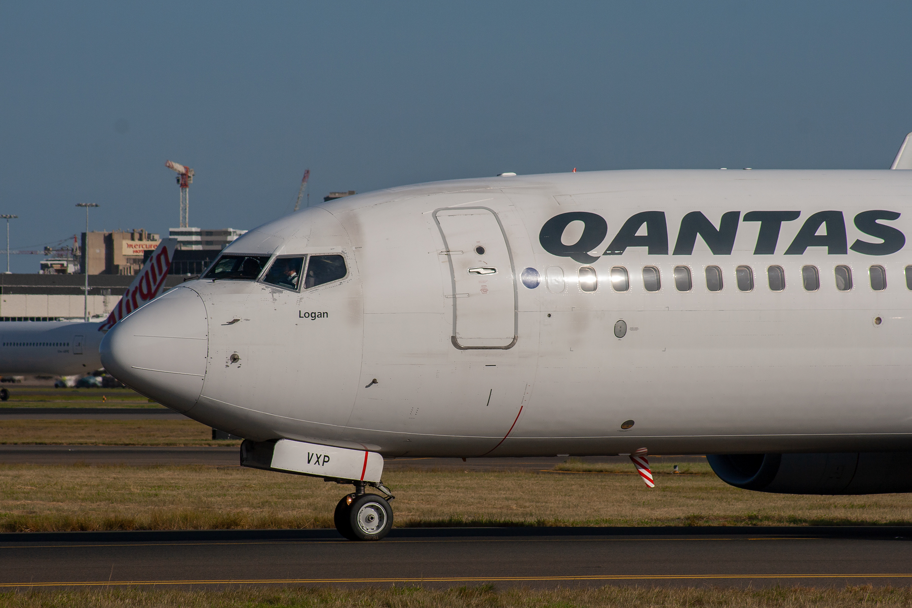 Qantas Boeing 737-800 VH-VXP at Kingsford Smith