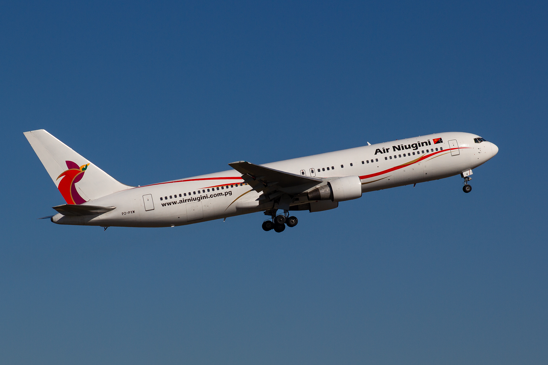 Air Niugini Boeing 767-300ER P2-PXW at Kingsford Smith