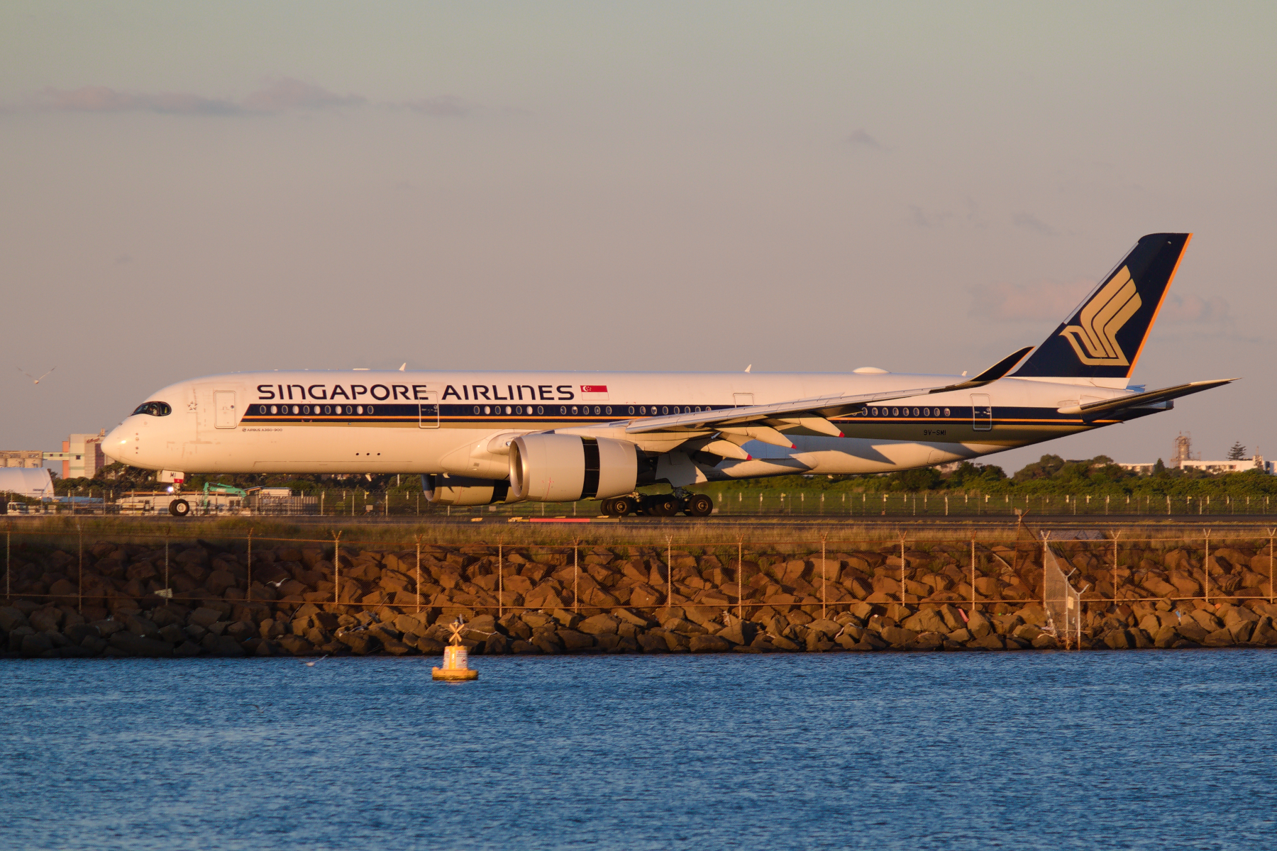 Singapore Airlines Airbus A350-900 9V-SMI at Kingsford Smith