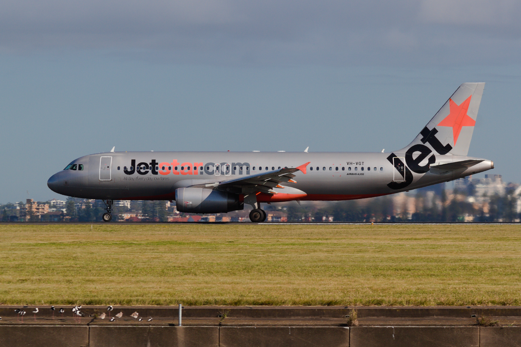 Jetstar Airways Airbus A320-200 VH-VGT at Kingsford Smith