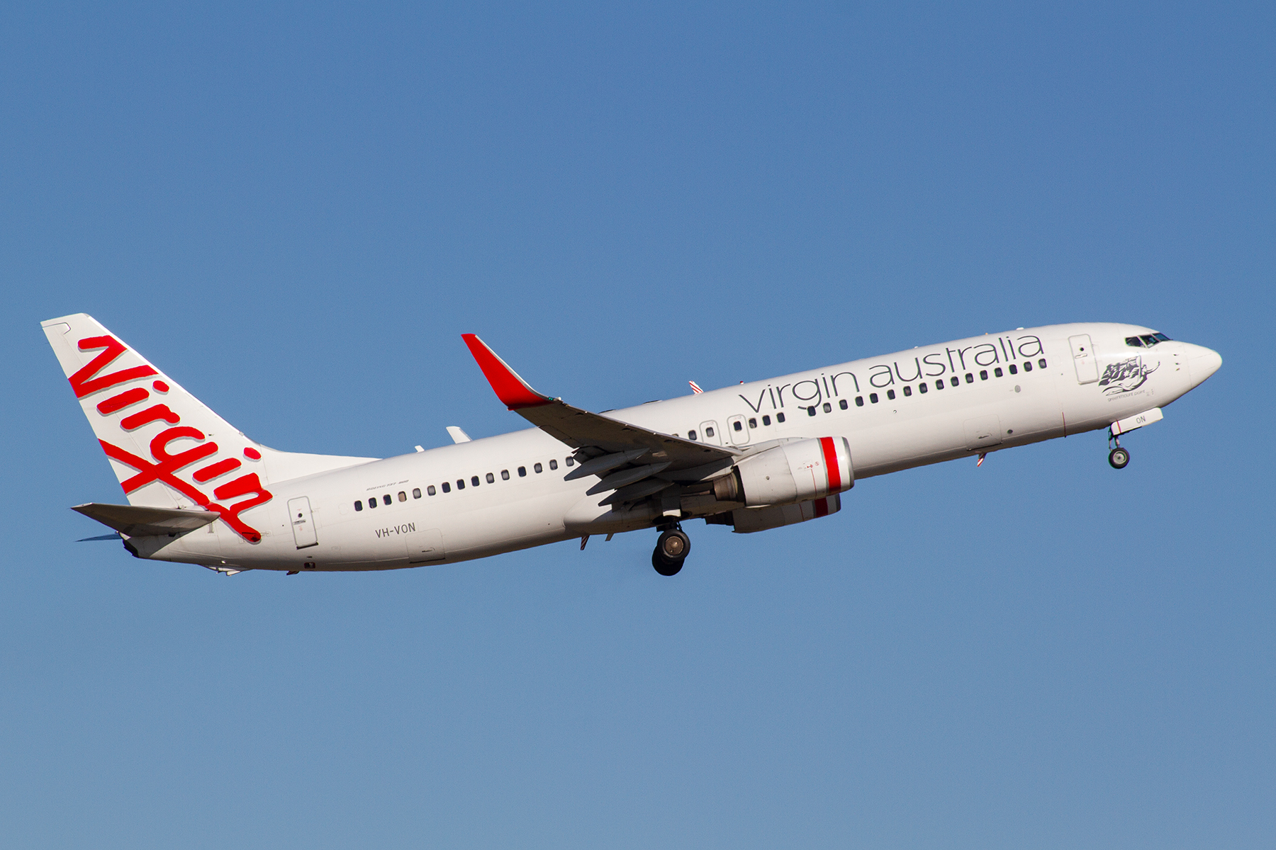 Virgin Australia Airlines Boeing 737-800 VH-VON at Kingsford Smith