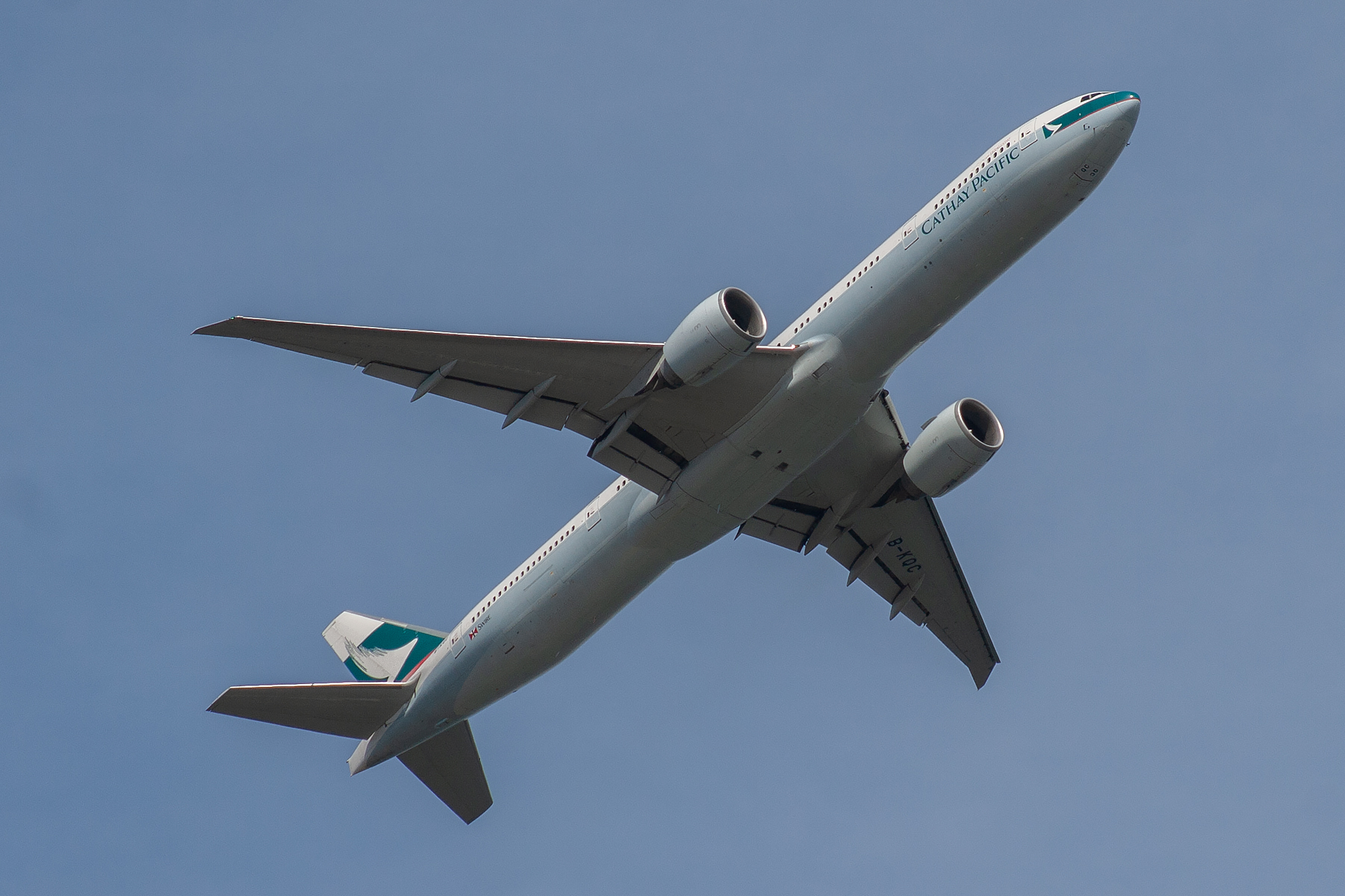 Cathay Pacific Airways Boeing 777-300ER B-KQC at Kingsford Smith