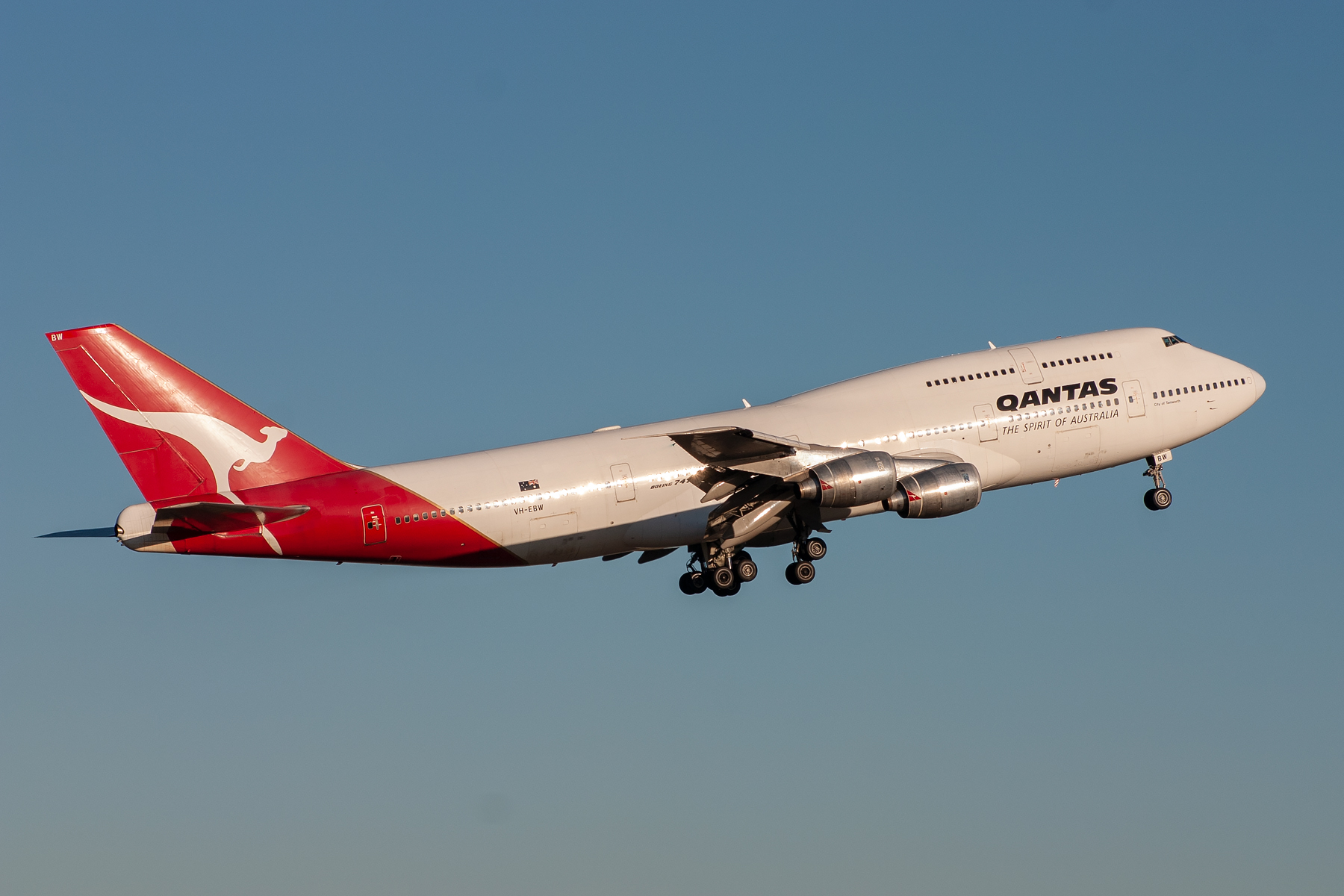 Qantas Boeing 747-300 VH-EBW at Kingsford Smith