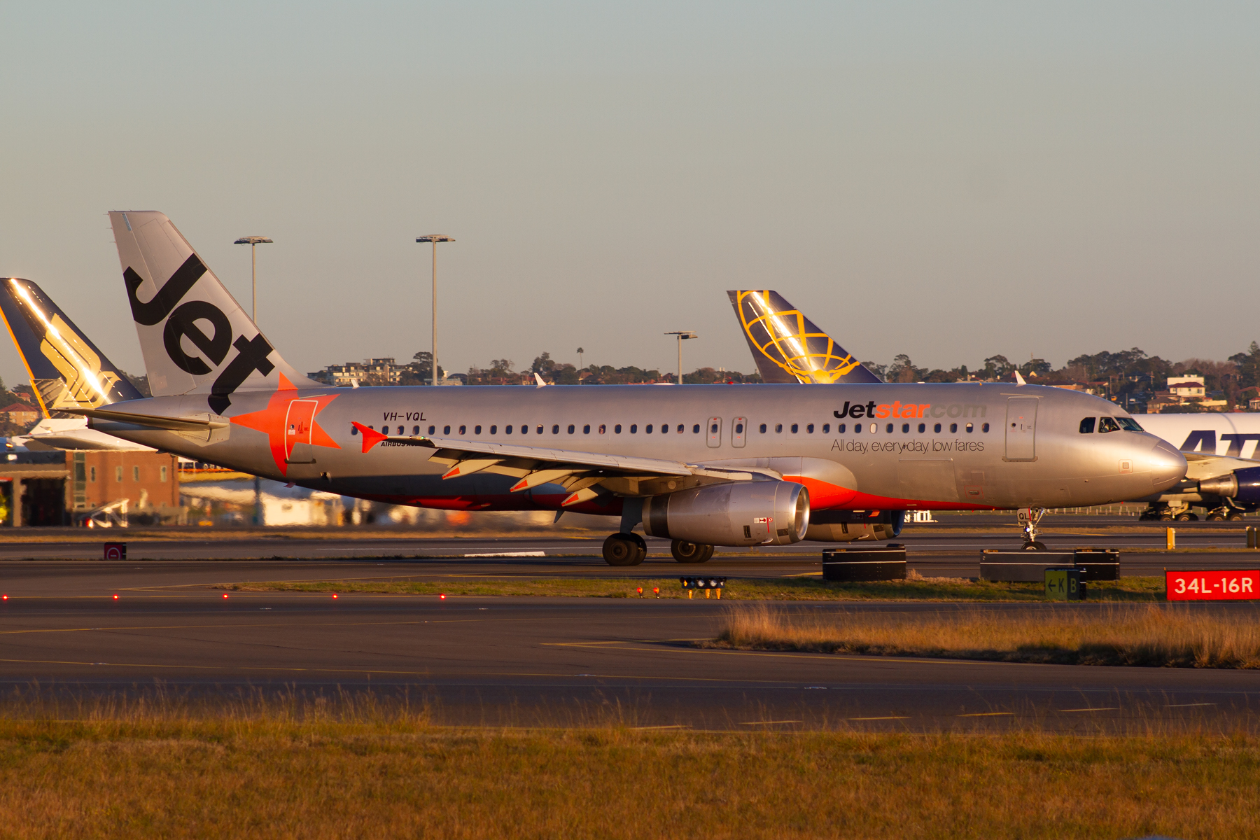 Jetstar Airways Airbus A320-200 VH-VQL at Kingsford Smith