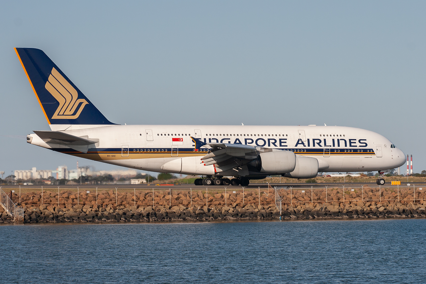 Singapore Airlines Airbus A380-800 9V-SKE at Kingsford Smith