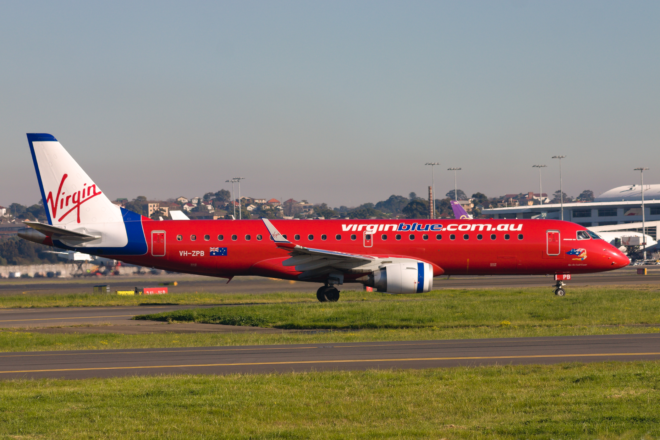 Virgin Blue Airlines Embraer E190IGW VH-ZPB at Kingsford Smith