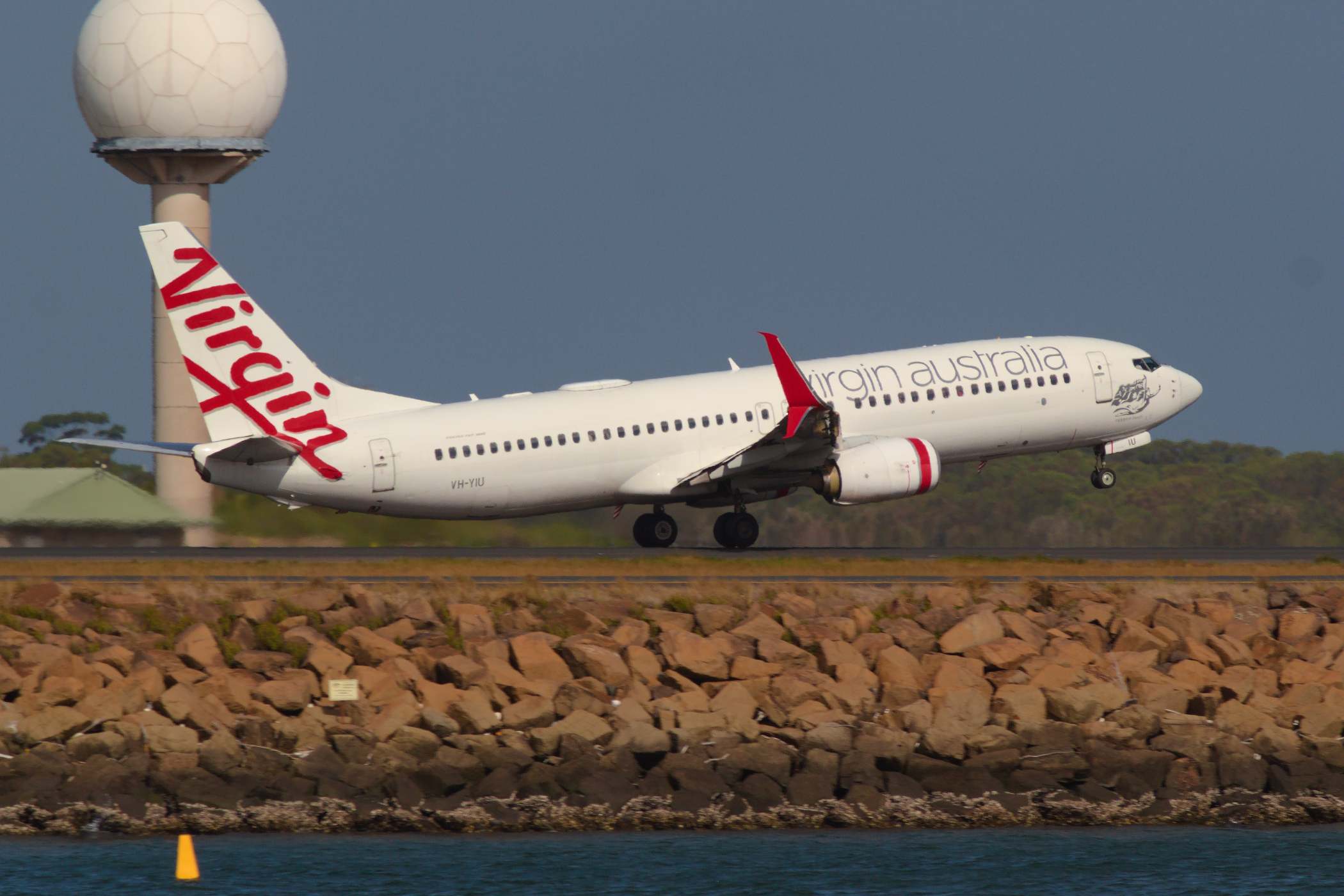 Virgin Australia Airlines Boeing 737-800 VH-YIU at Kingsford Smith