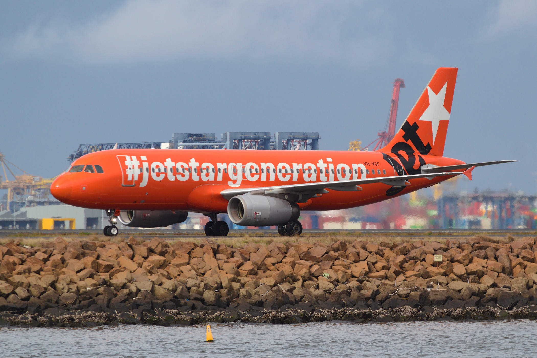 Jetstar Airways Airbus A320-200 VH-VGF at Kingsford Smith