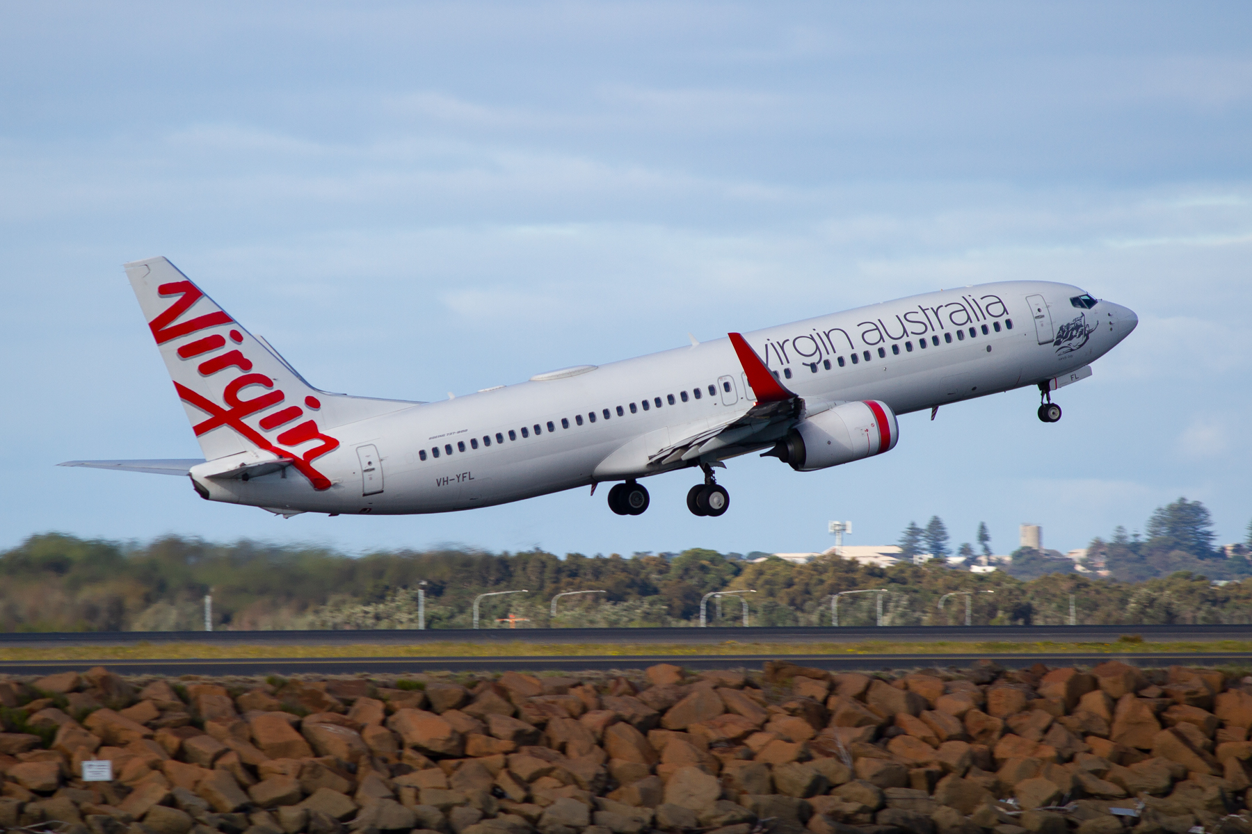 Virgin Australia Airlines Boeing 737-800 VH-YFL at Kingsford Smith