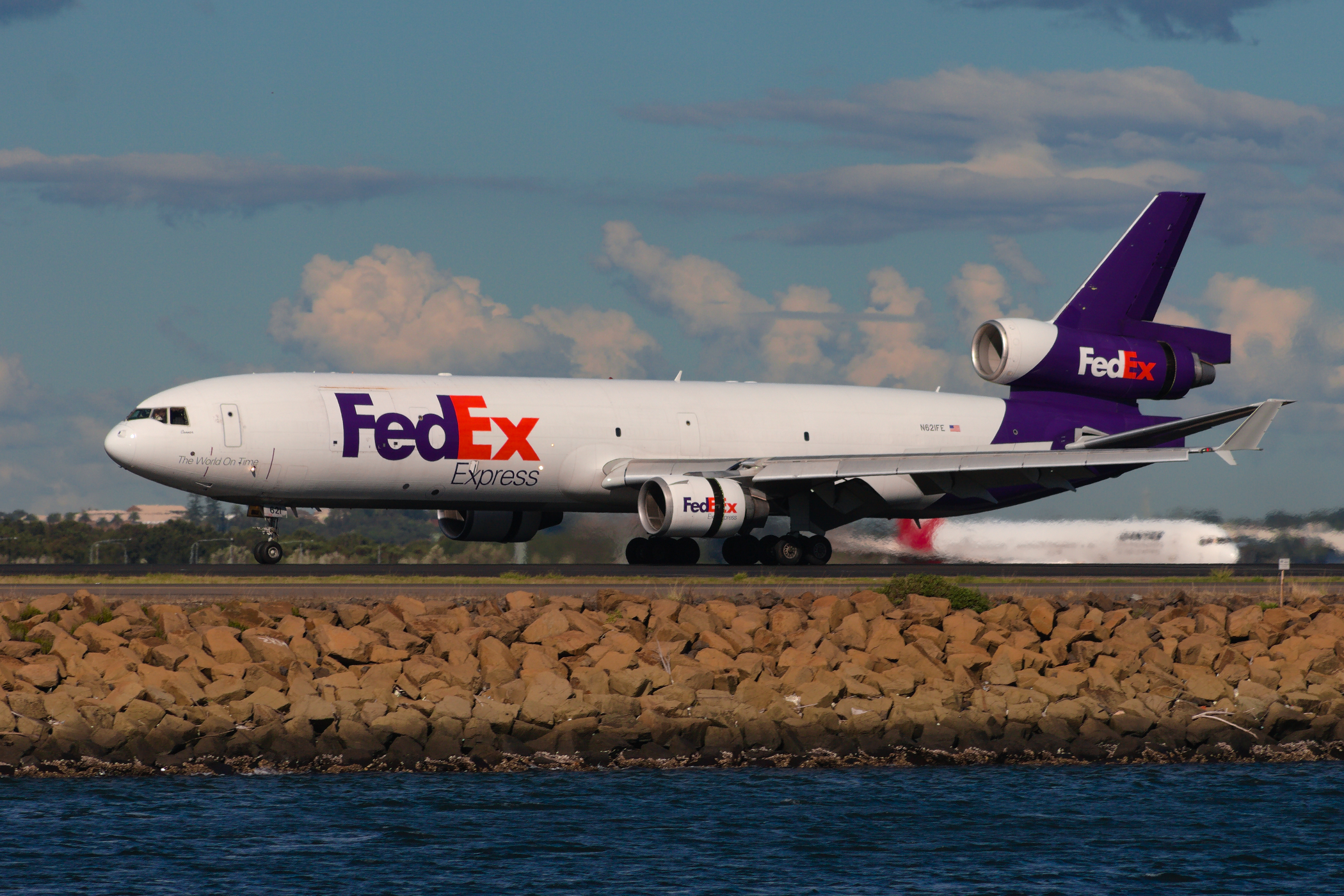 Federal Express McDonnell Douglas MD11F N621FE at Kingsford Smith