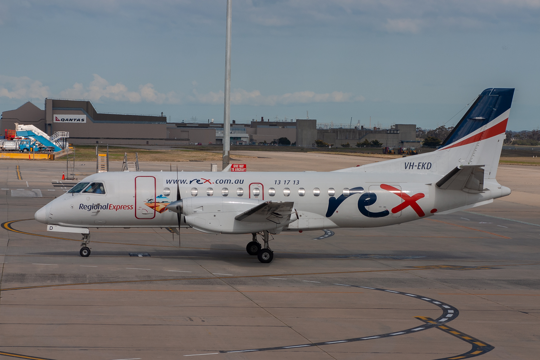 Rex Airlines Saab 340A VH-EKD at Tullamarine