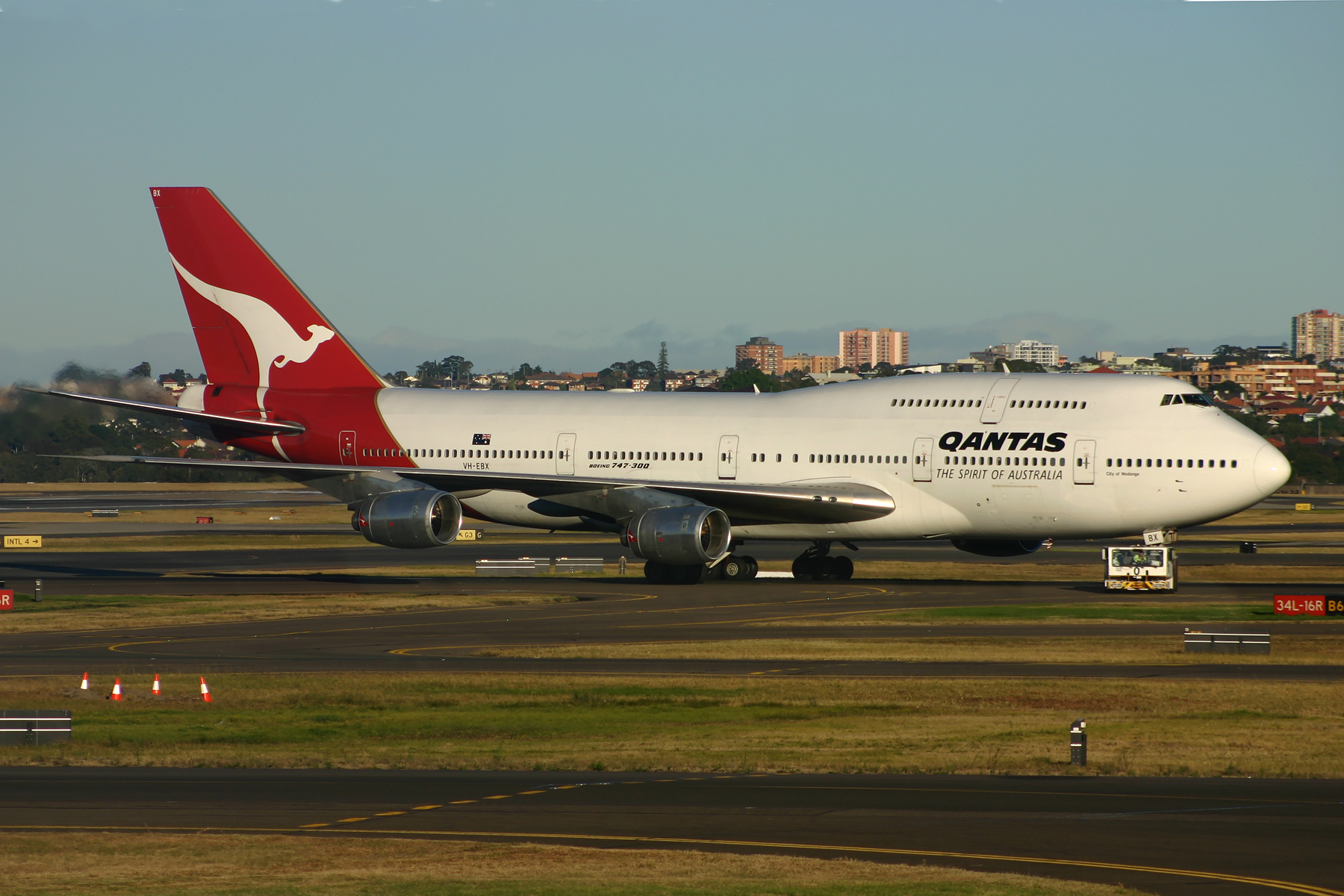 Qantas Boeing 747-300 VH-EBX at Kingsford Smith