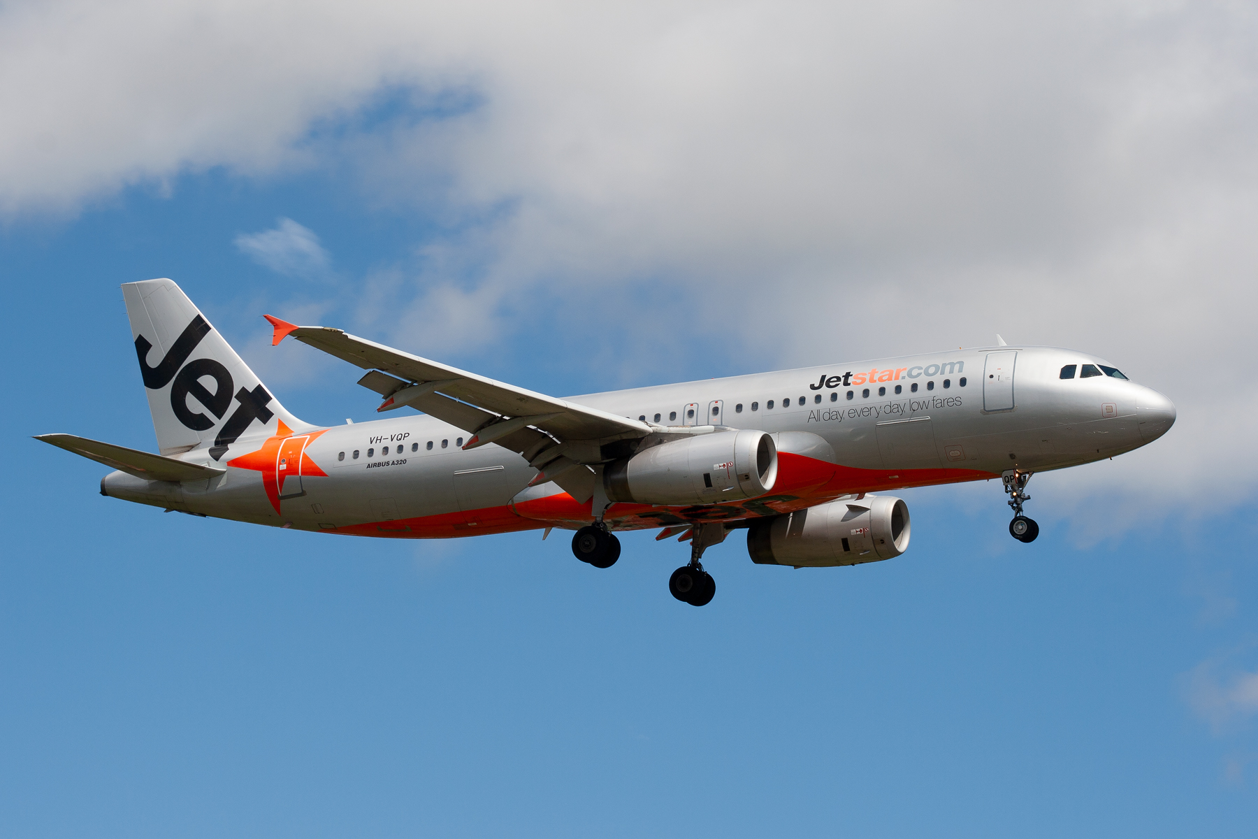 Jetstar Airways Airbus A320-200 VH-VQP at Kingsford Smith