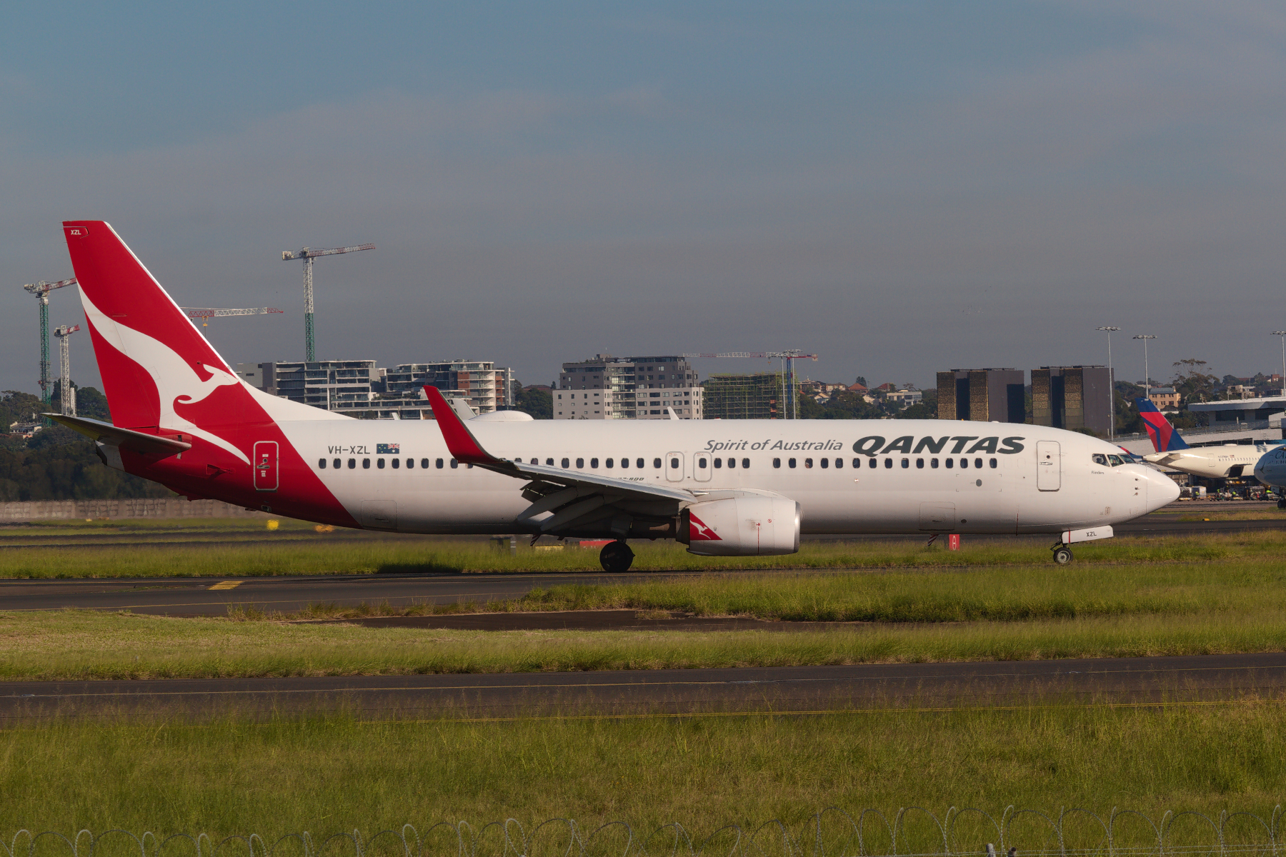 Qantas Boeing 737-800 VH-XZL at Kingsford Smith