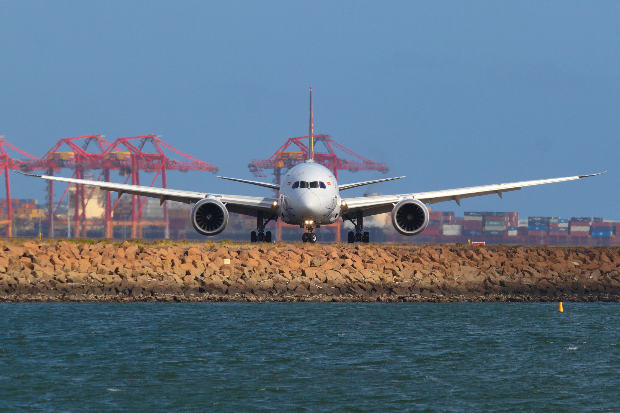 Hainan Airlines Boeing 787-900 B-1540 at Kingsford Smith