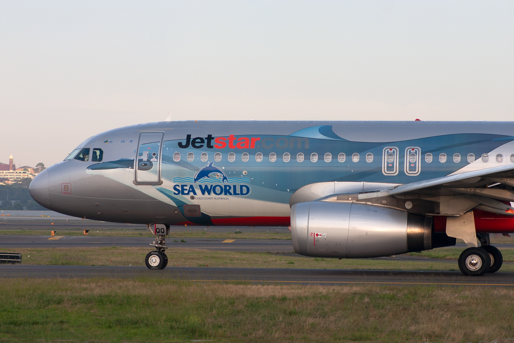 Jetstar Airways Airbus A320-200 VH-VQQ at Kingsford Smith