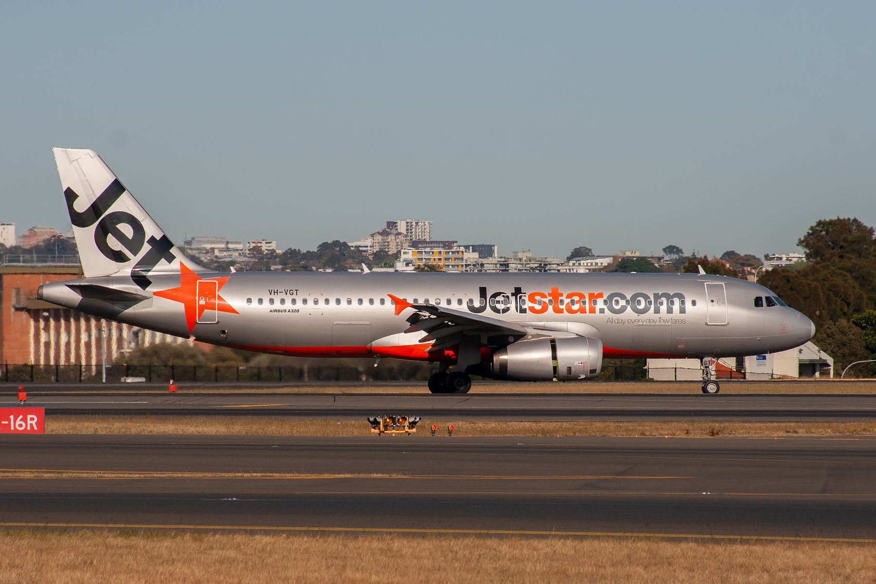 Jetstar Airways Airbus A320-200 VH-VGT at Kingsford Smith