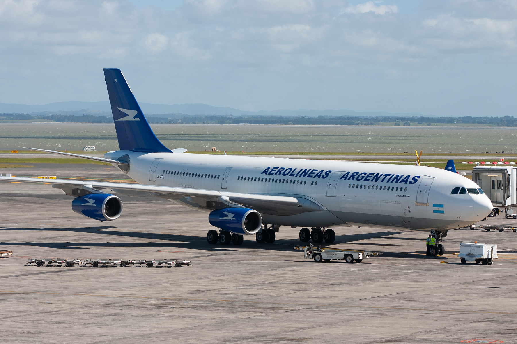 Aerolineas Argentinas Airbus A340-200 LV-ZPJ at Manukau