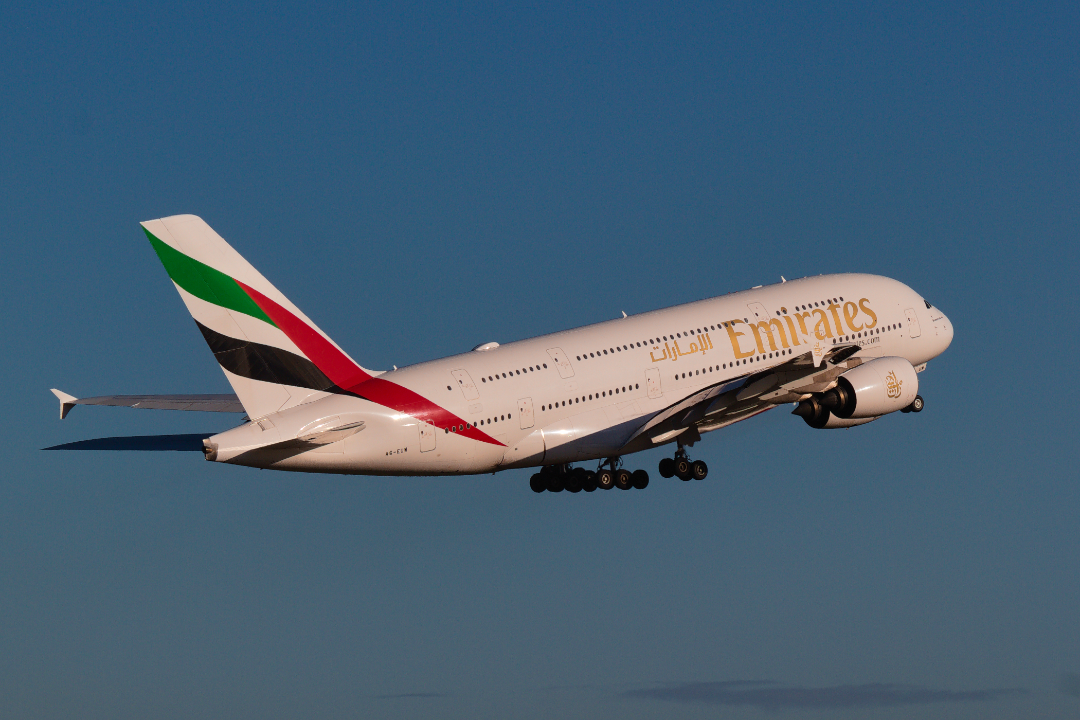Emirates Airlines Airbus A380-800 A6-EUW at Kingsford Smith