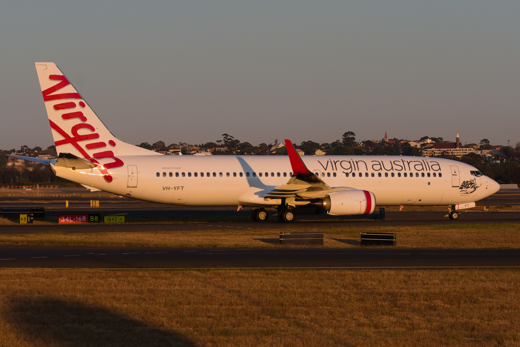 Virgin Australia Airlines Boeing 737-800 VH-YFT at Kingsford Smith