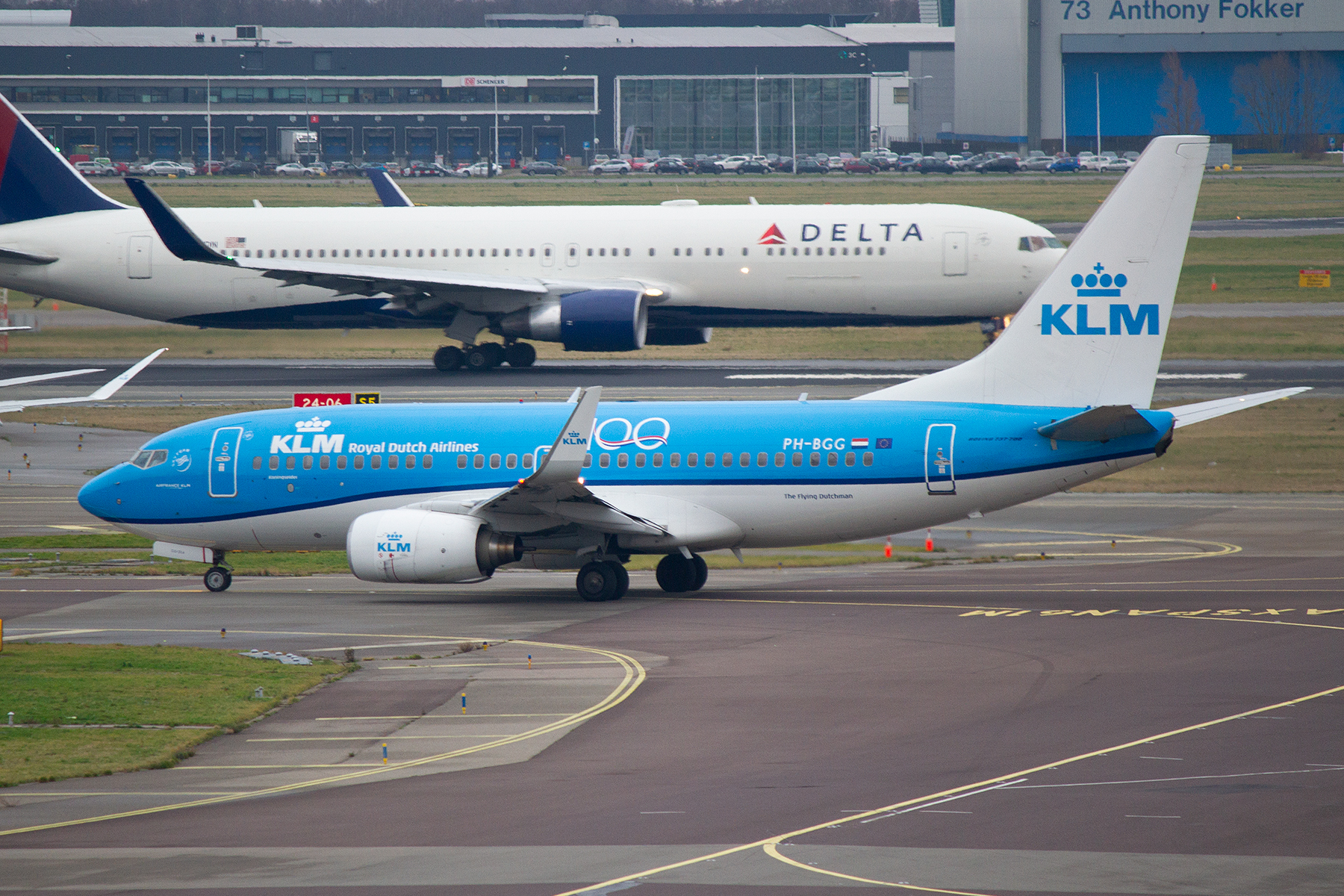 KLM Boeing 737-700 PH-BGG at Schiphol