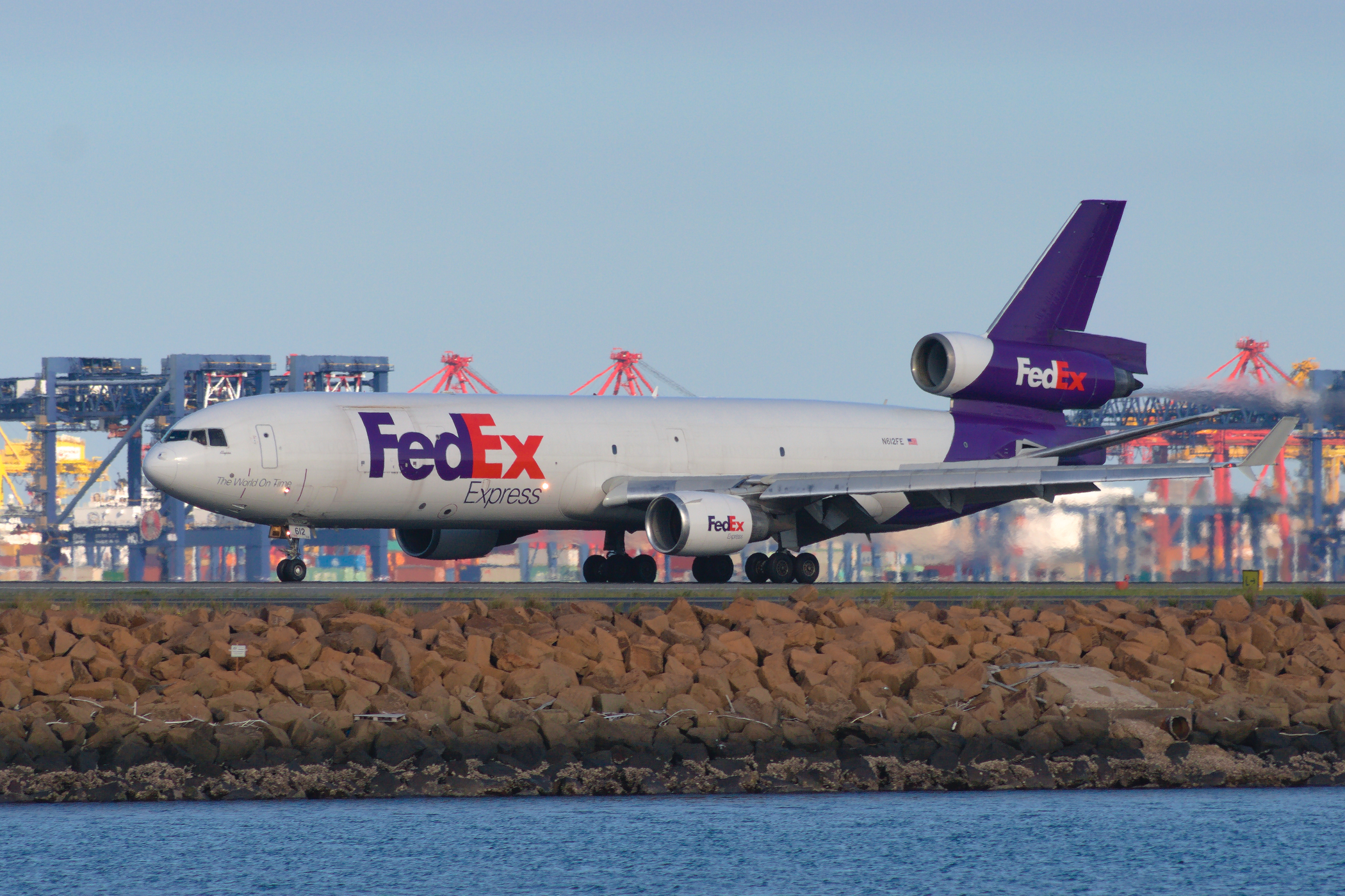 Federal Express McDonnell Douglas MD11F N612FE at Kingsford Smith