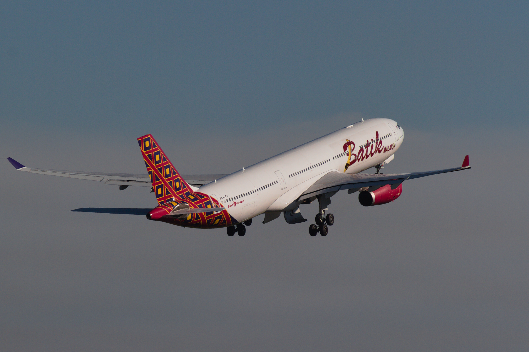 Batik Air Malaysia Airbus A330-300 9M-LFG at Kingsford Smith