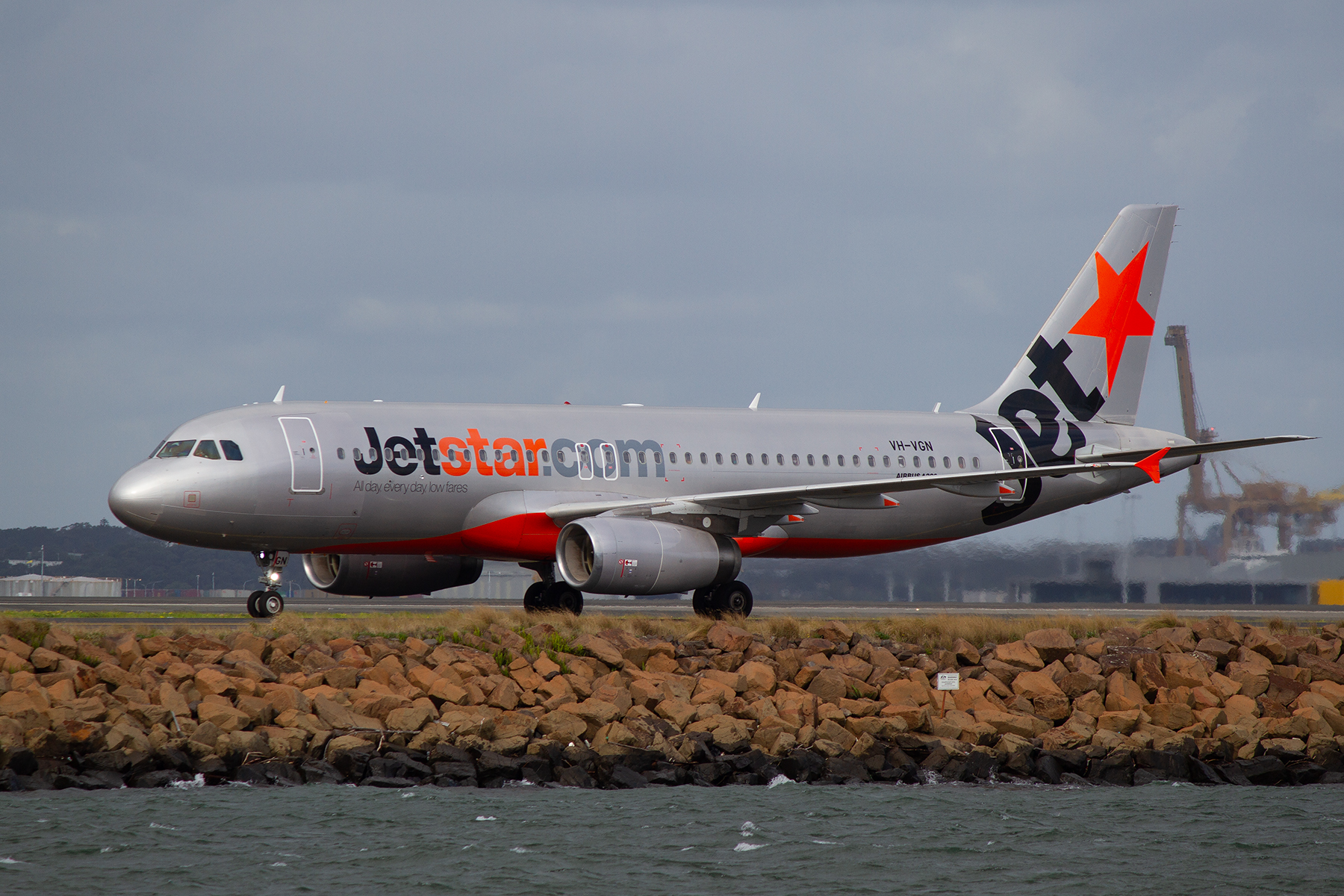 Jetstar Airways Airbus A320-200 VH-VGN at Kingsford Smith