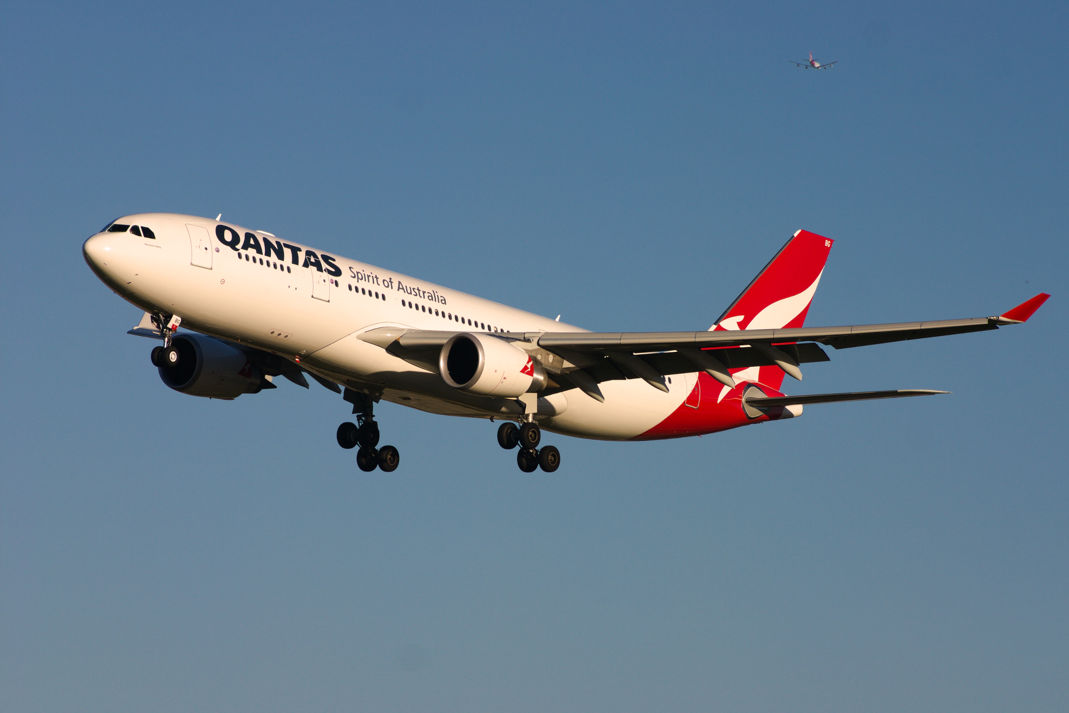 Qantas Airbus A330-200 VH-EBG at Kingsford Smith