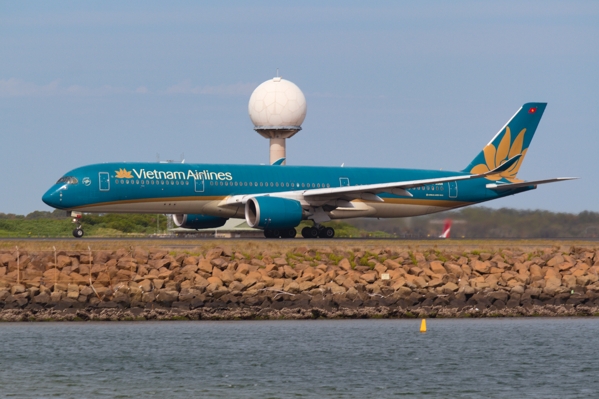 Vietnam Airlines Airbus A350-900 VN-A889 at Kingsford Smith