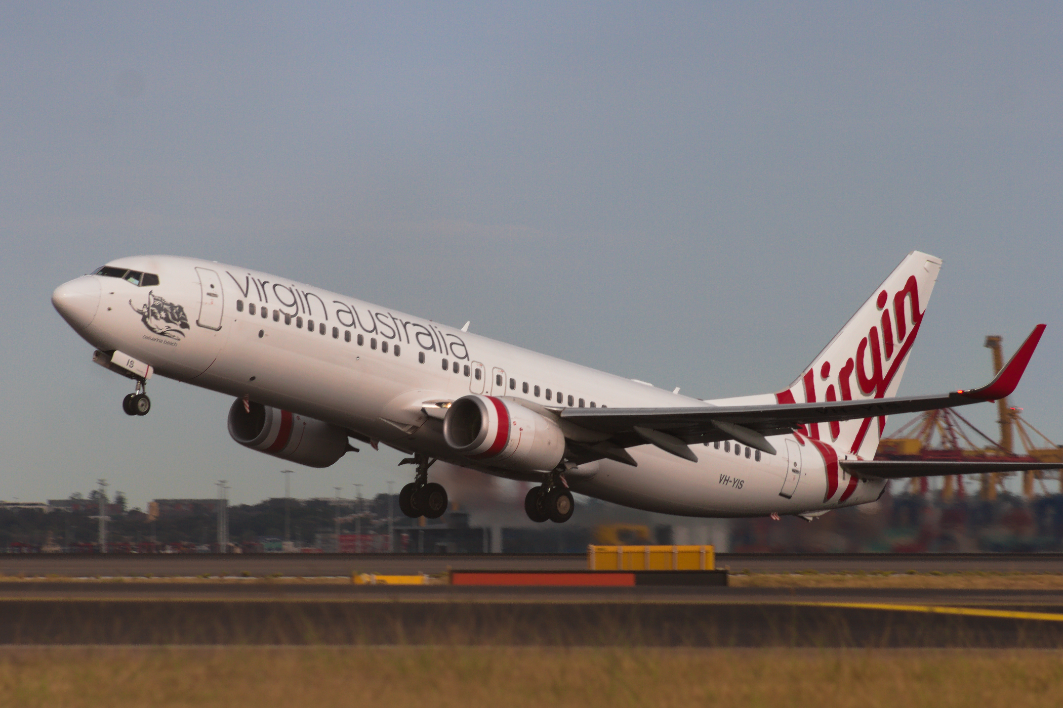 Virgin Australia Airlines Boeing 737-800 VH-YIS at Kingsford Smith